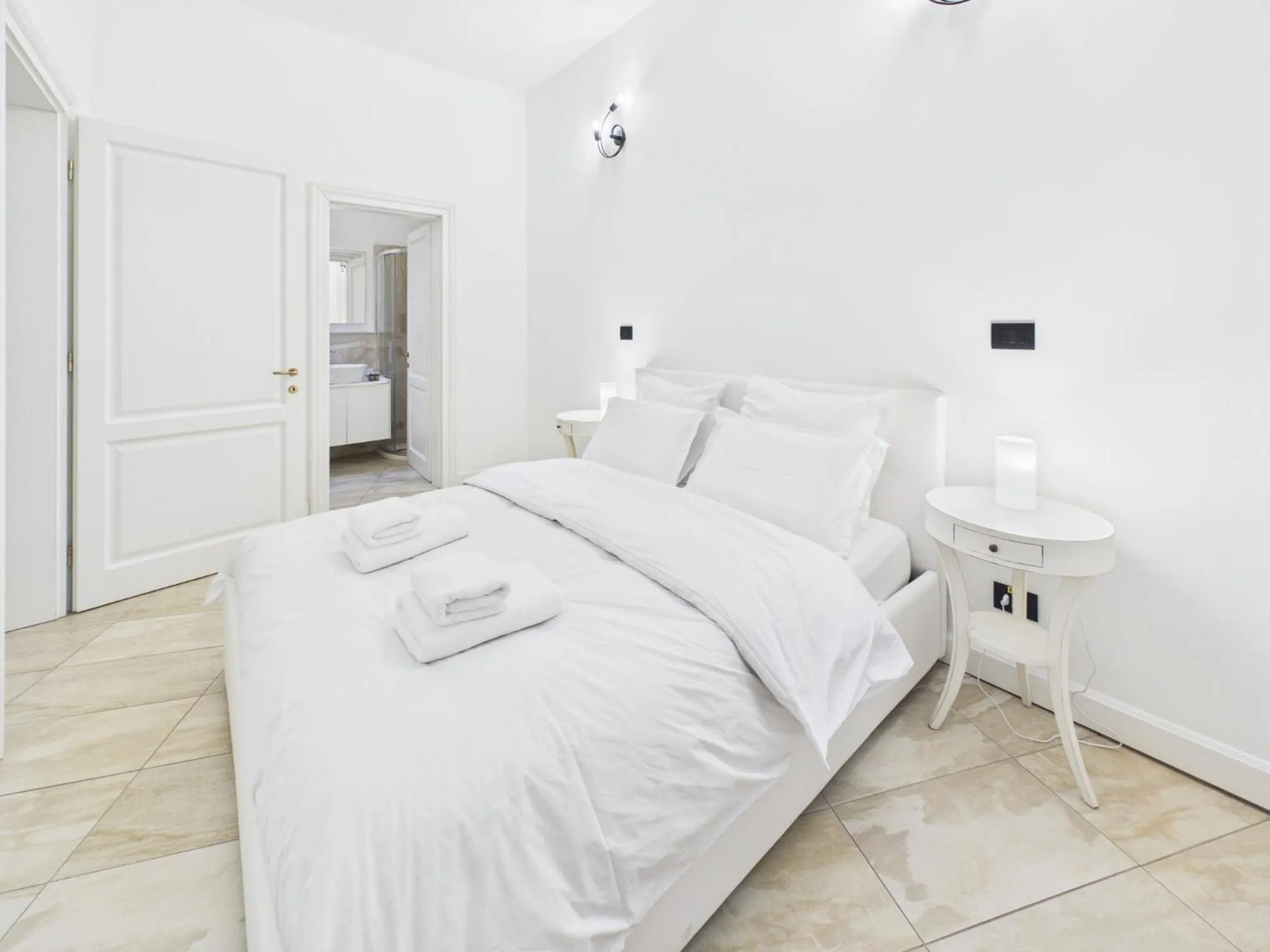 Bed in Apart No 6