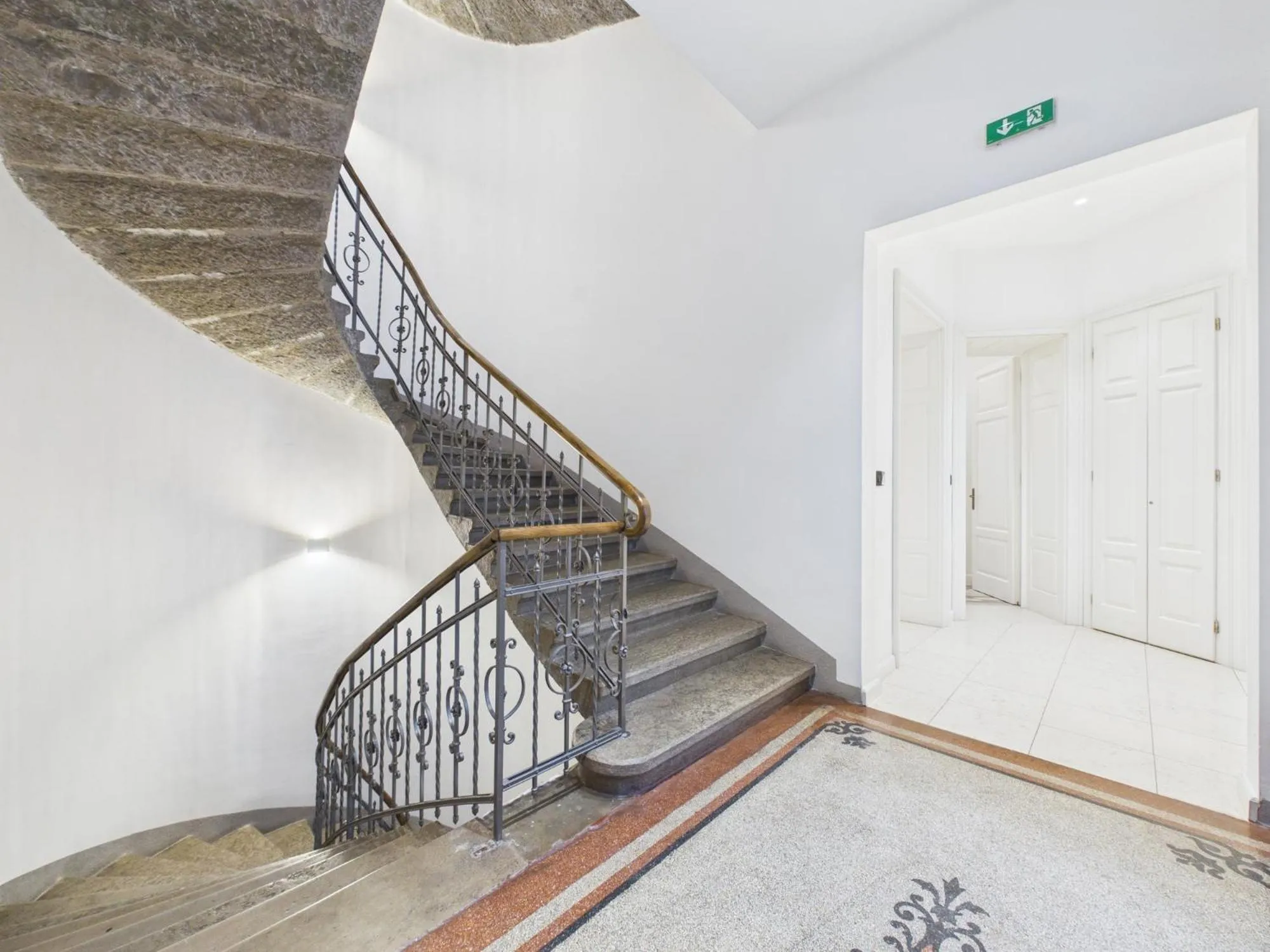 Property building in Apart No 6