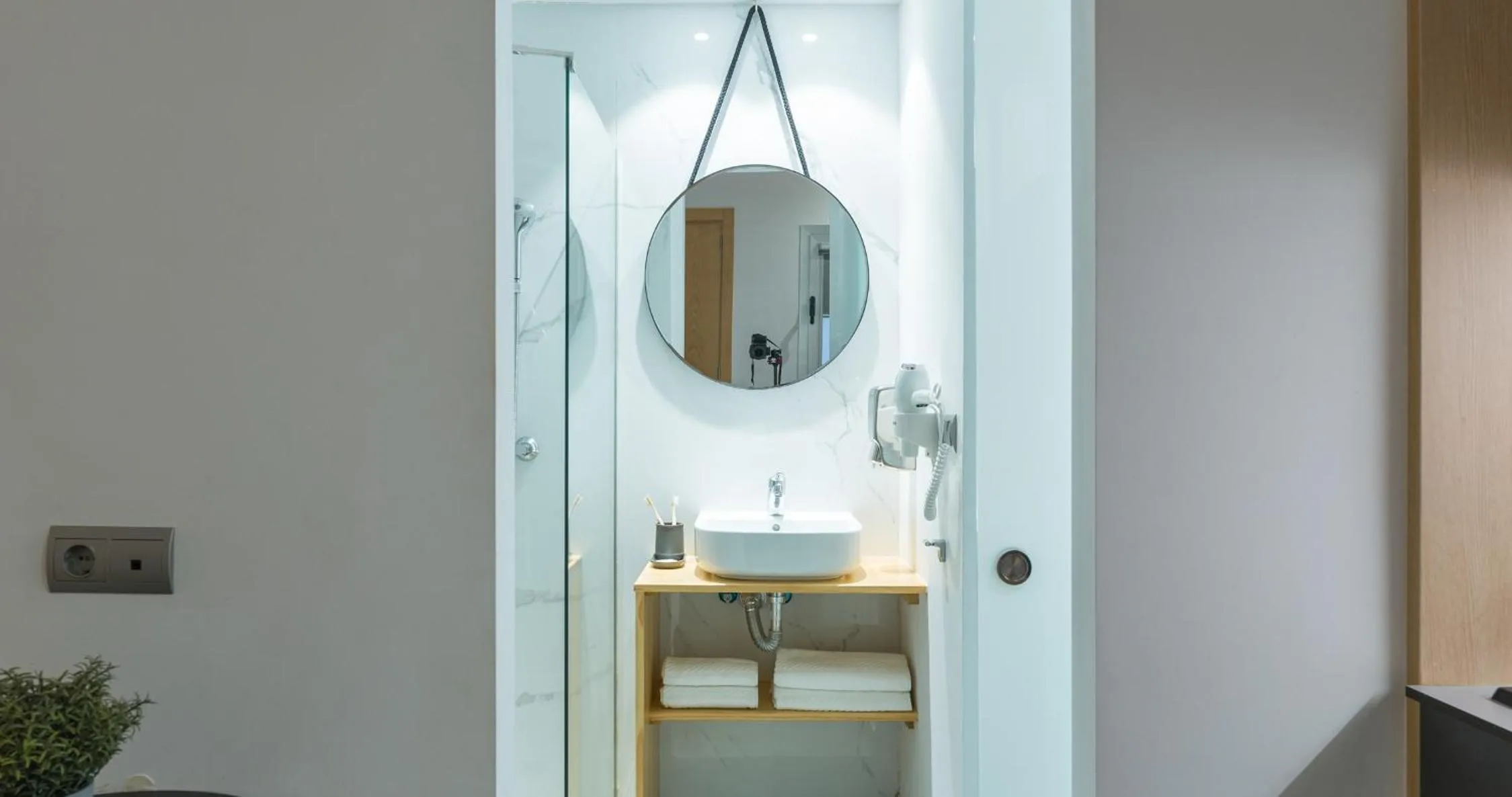 Shower in Tusity One