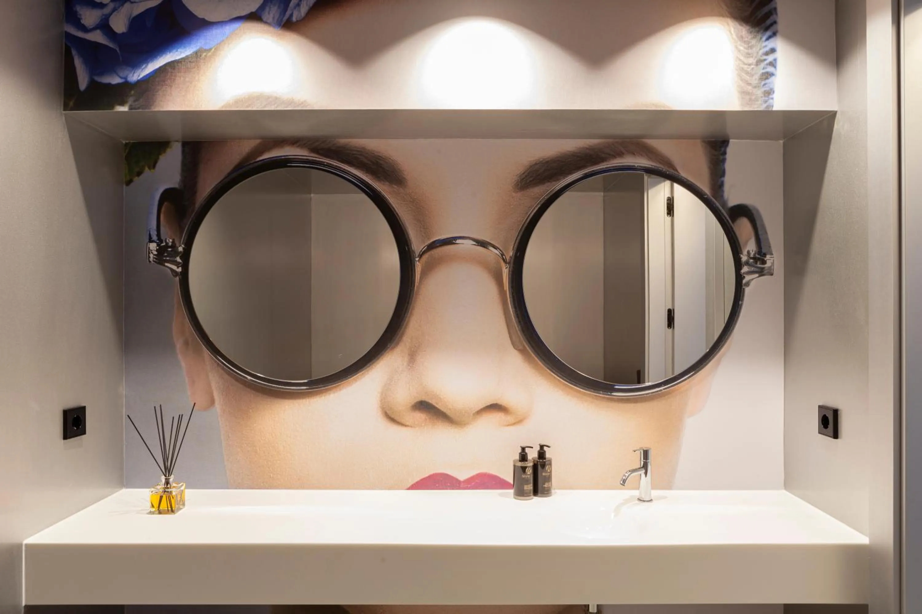 Area and facilities in Nivia Born Boutique Hotel