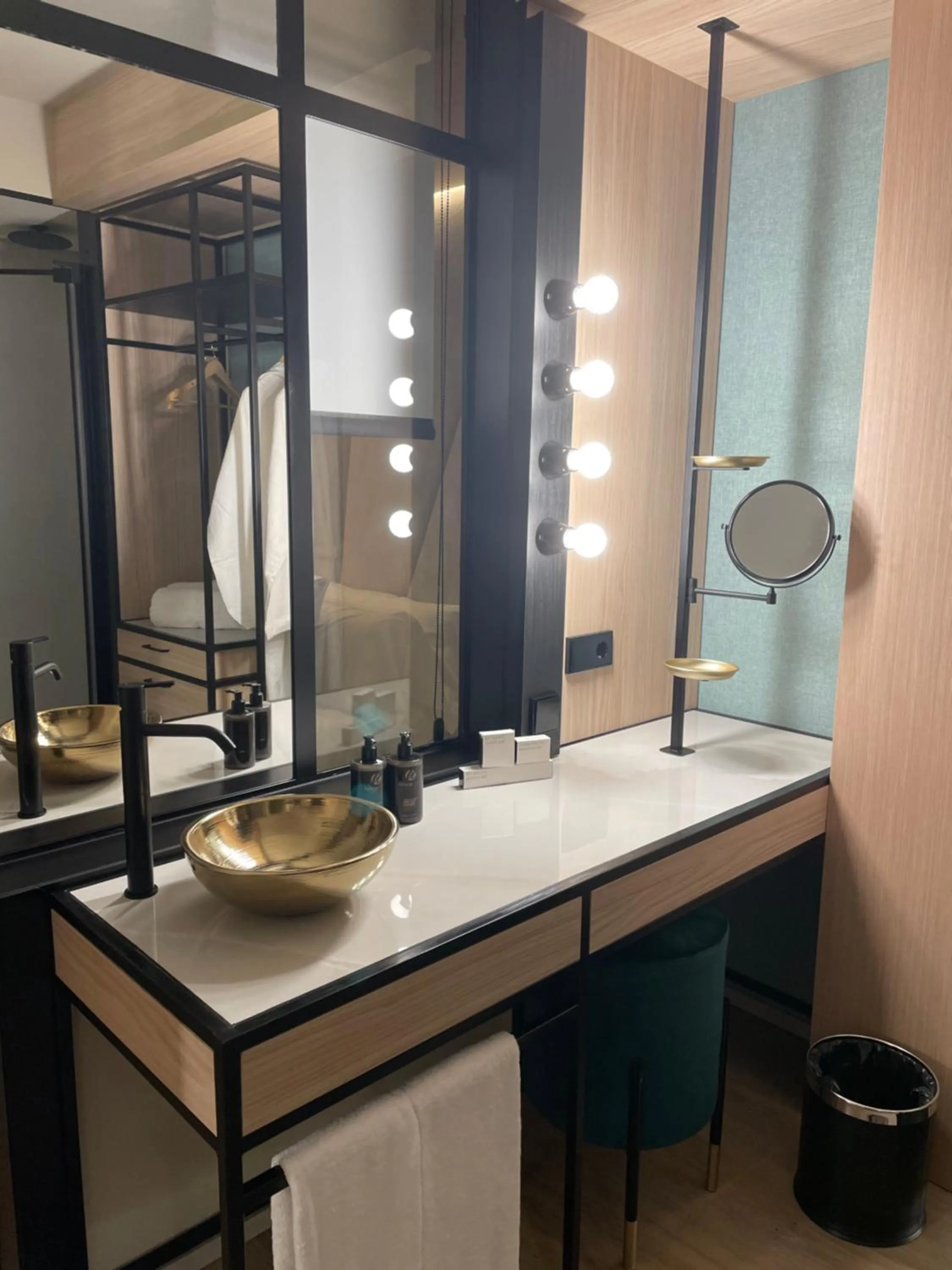 Bathroom in Nivia Born Boutique Hotel