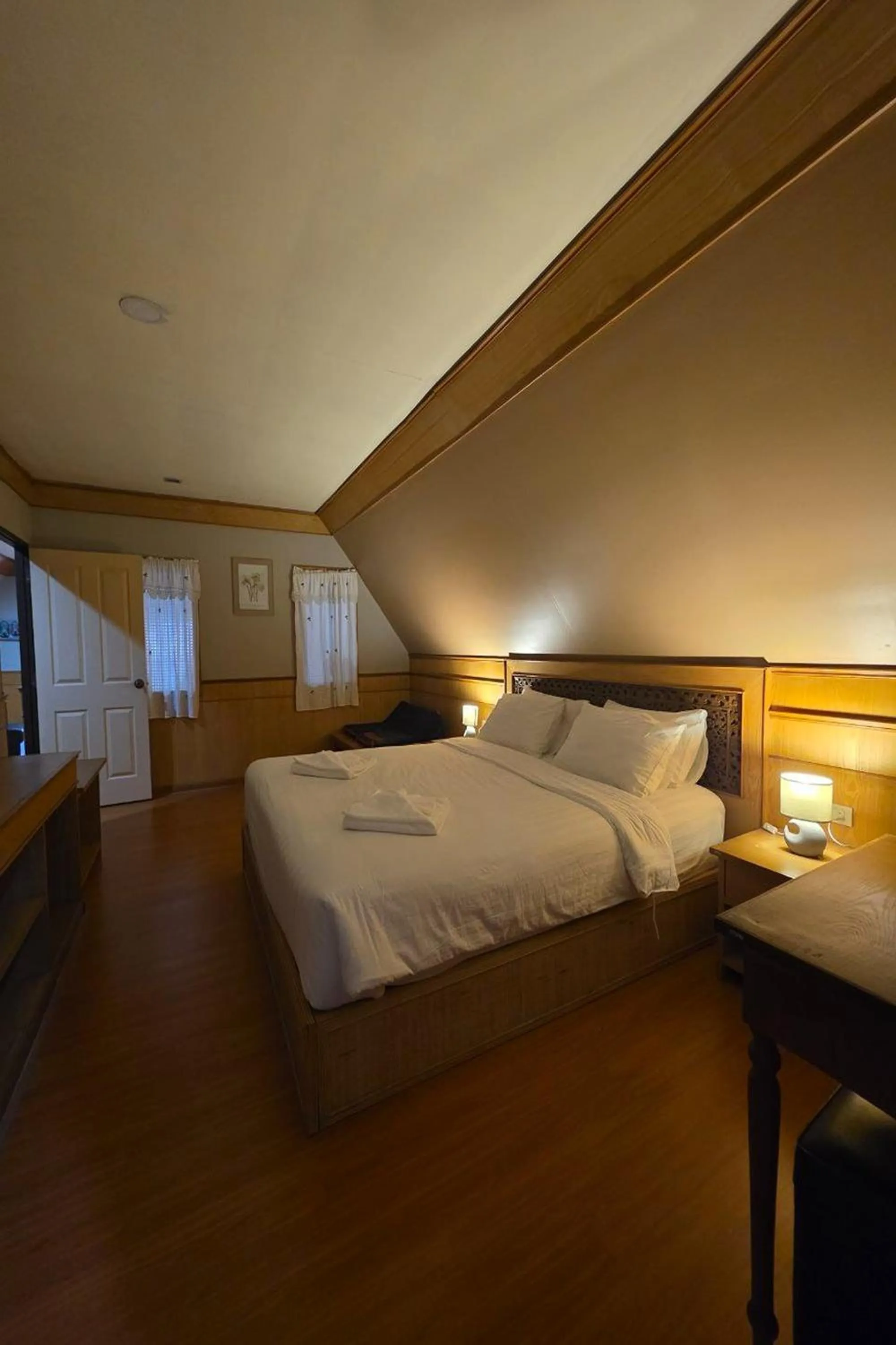 Bed in River Breeze Chiangsaen