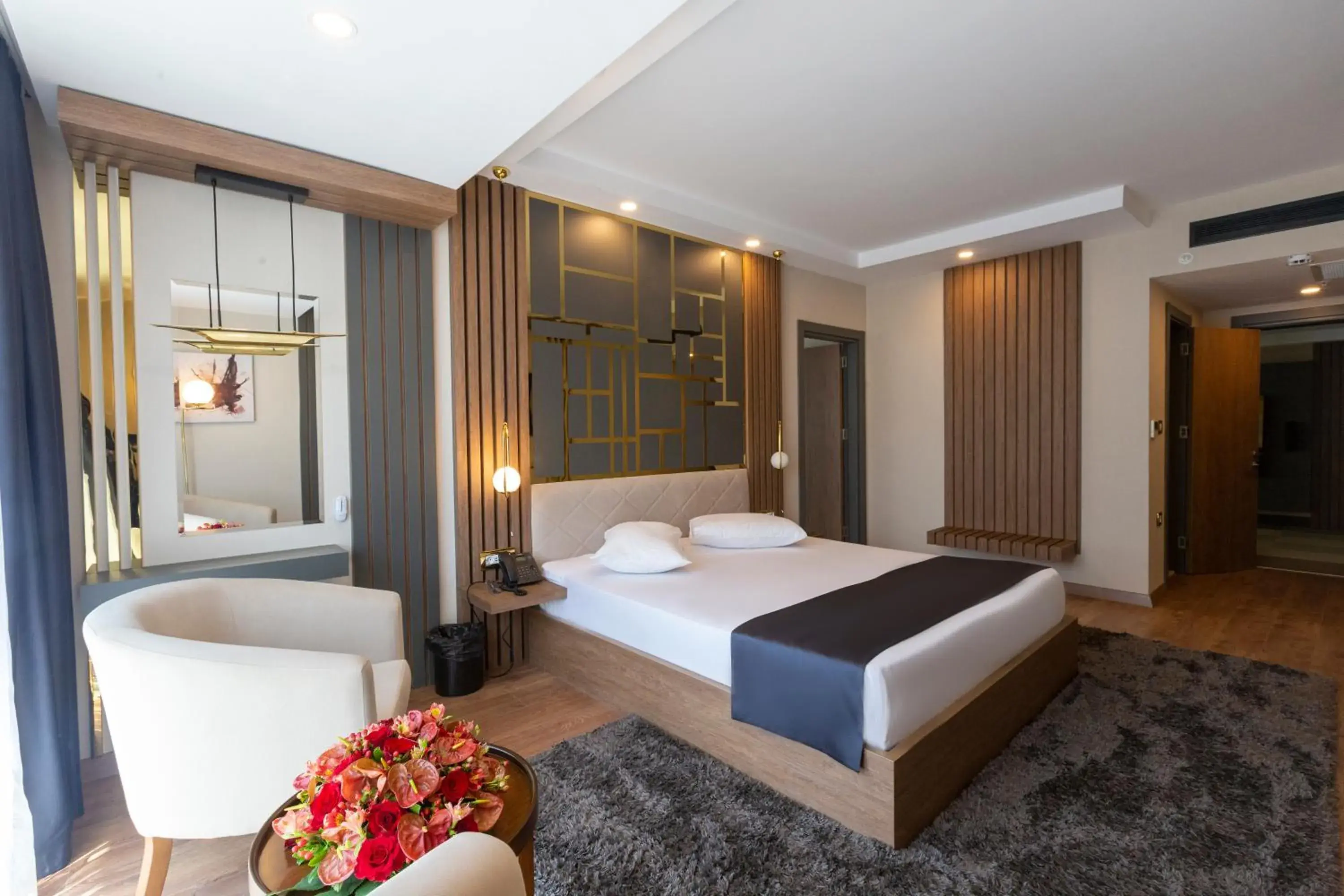 Junior Suite with Balcony Garden View in Cabir Deluxe Hotel Sapanca Junior Suite with Balcony Garden View in Cabir Deluxe Hotel Sapanca