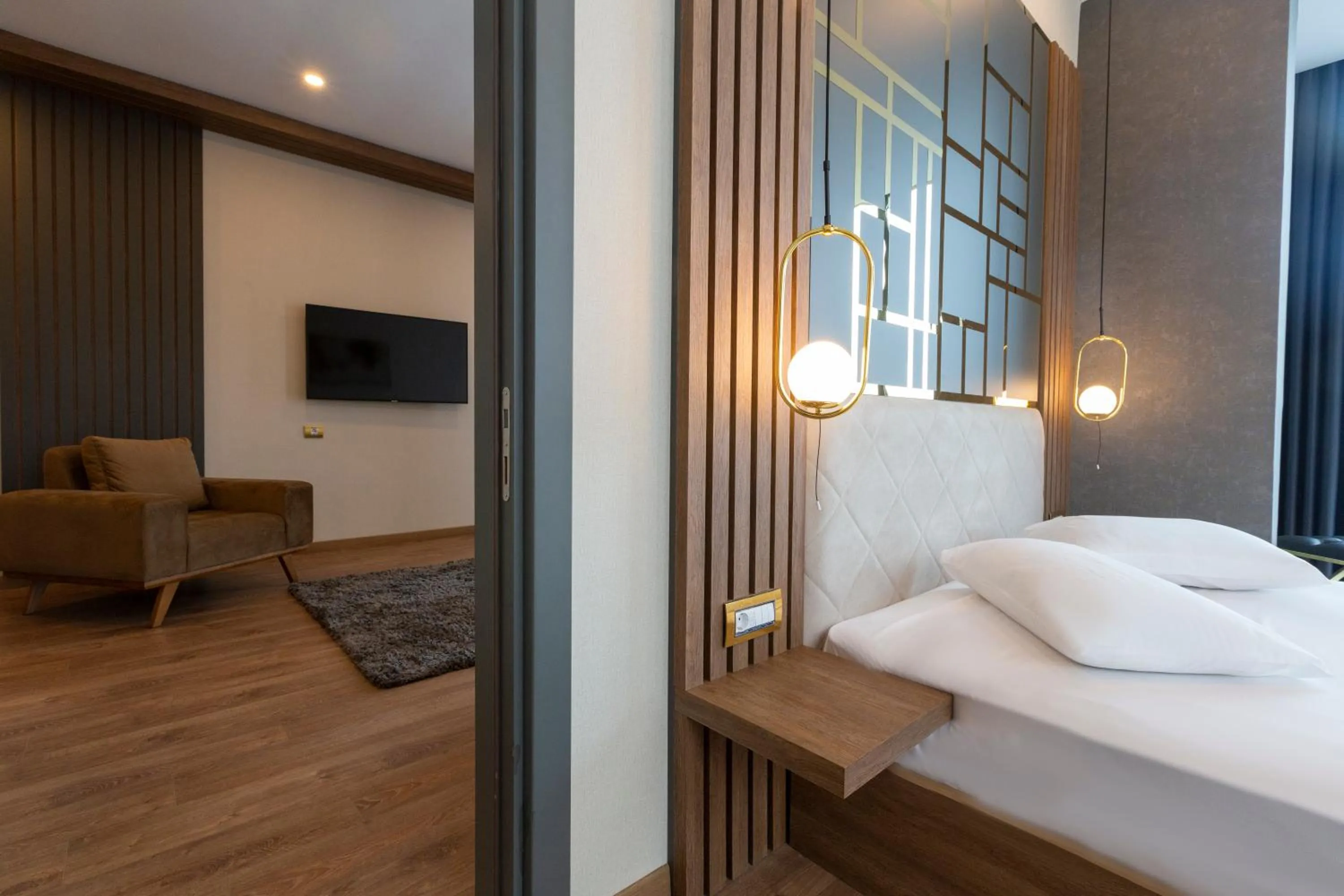 Communal lounge/ TV room, Bed in Cabir Deluxe Hotel Sapanca