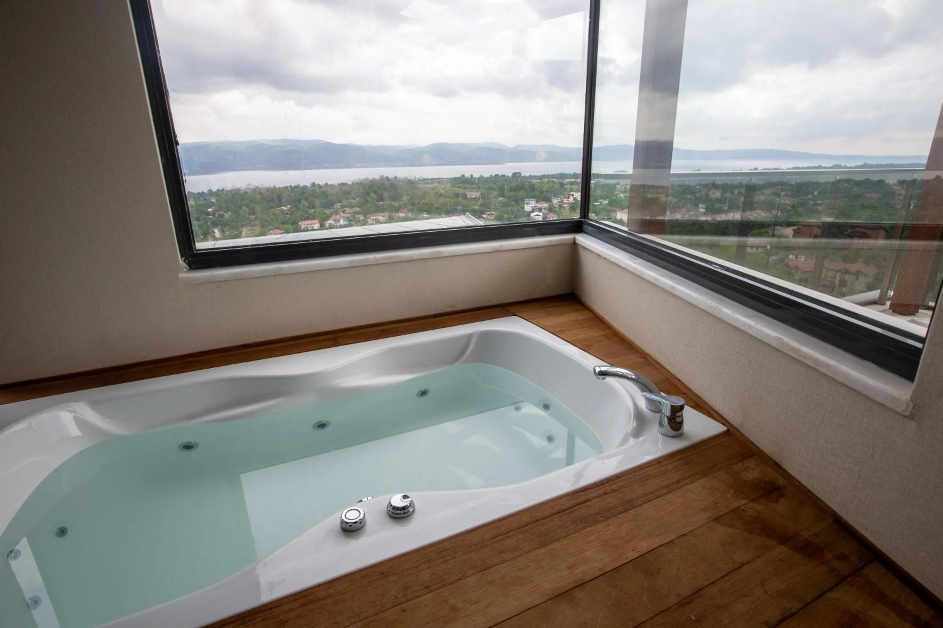 Bathroom in Cabir Deluxe Hotel Sapanca