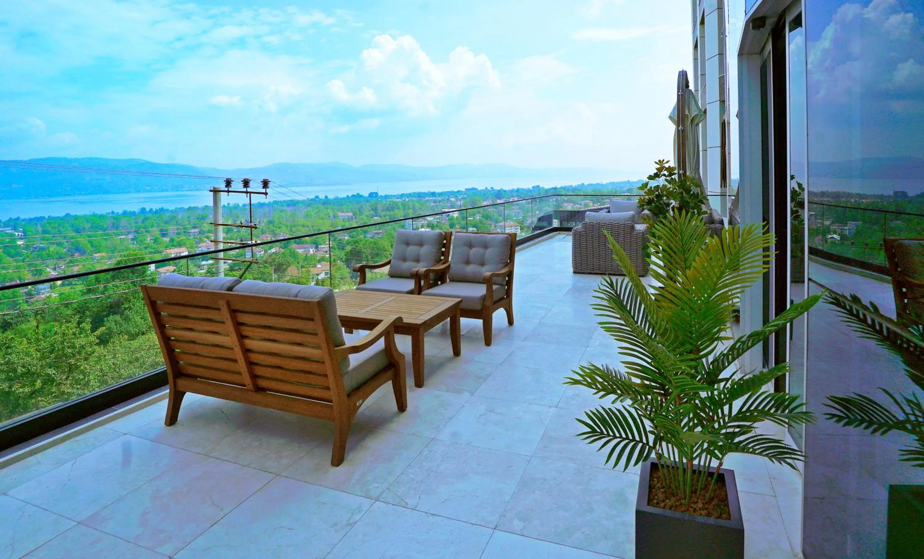 Balcony/Terrace in Cabir Deluxe Hotel Sapanca