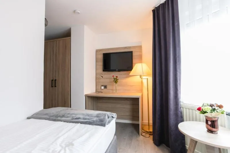 Bed in Hotel Freihof