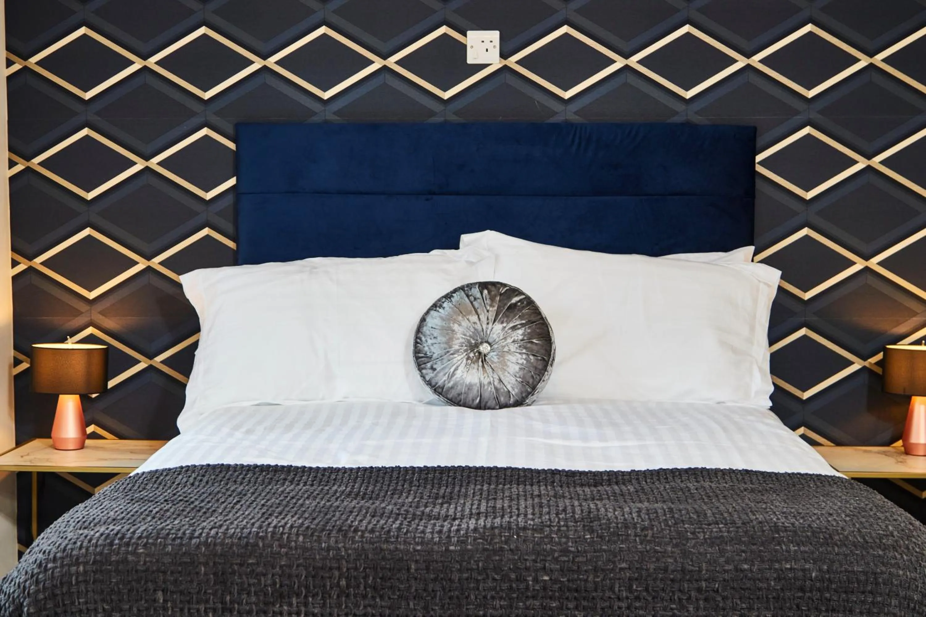 Bedroom, Bed in Whitby Bridge Luxury Apartments