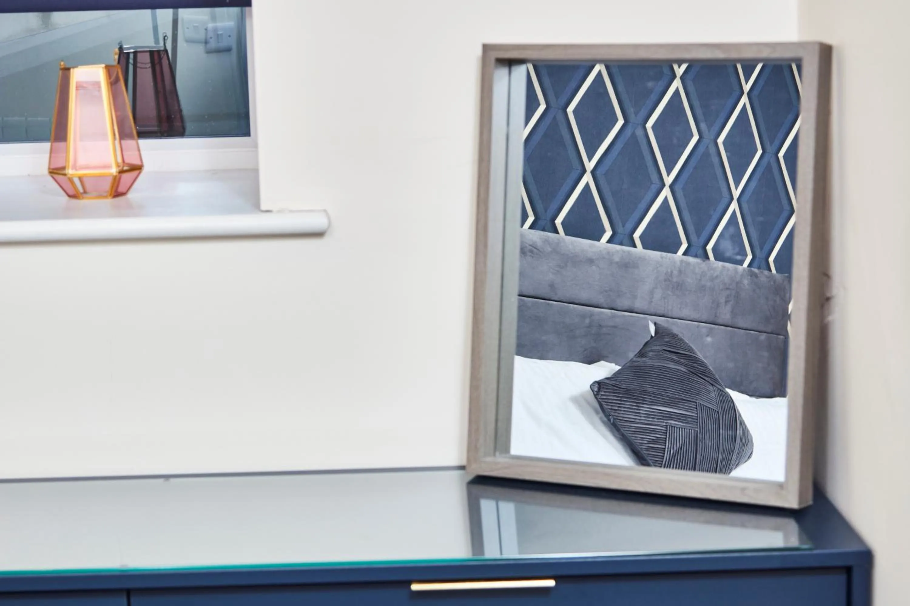 Bedroom, Bed in Whitby Bridge Luxury Apartments