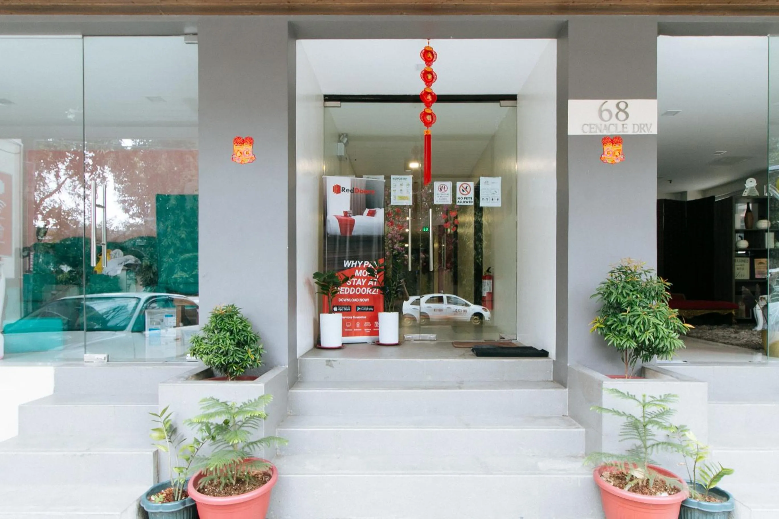 Facade/entrance in RedDoorz near Fernwoods Garden Quezon City