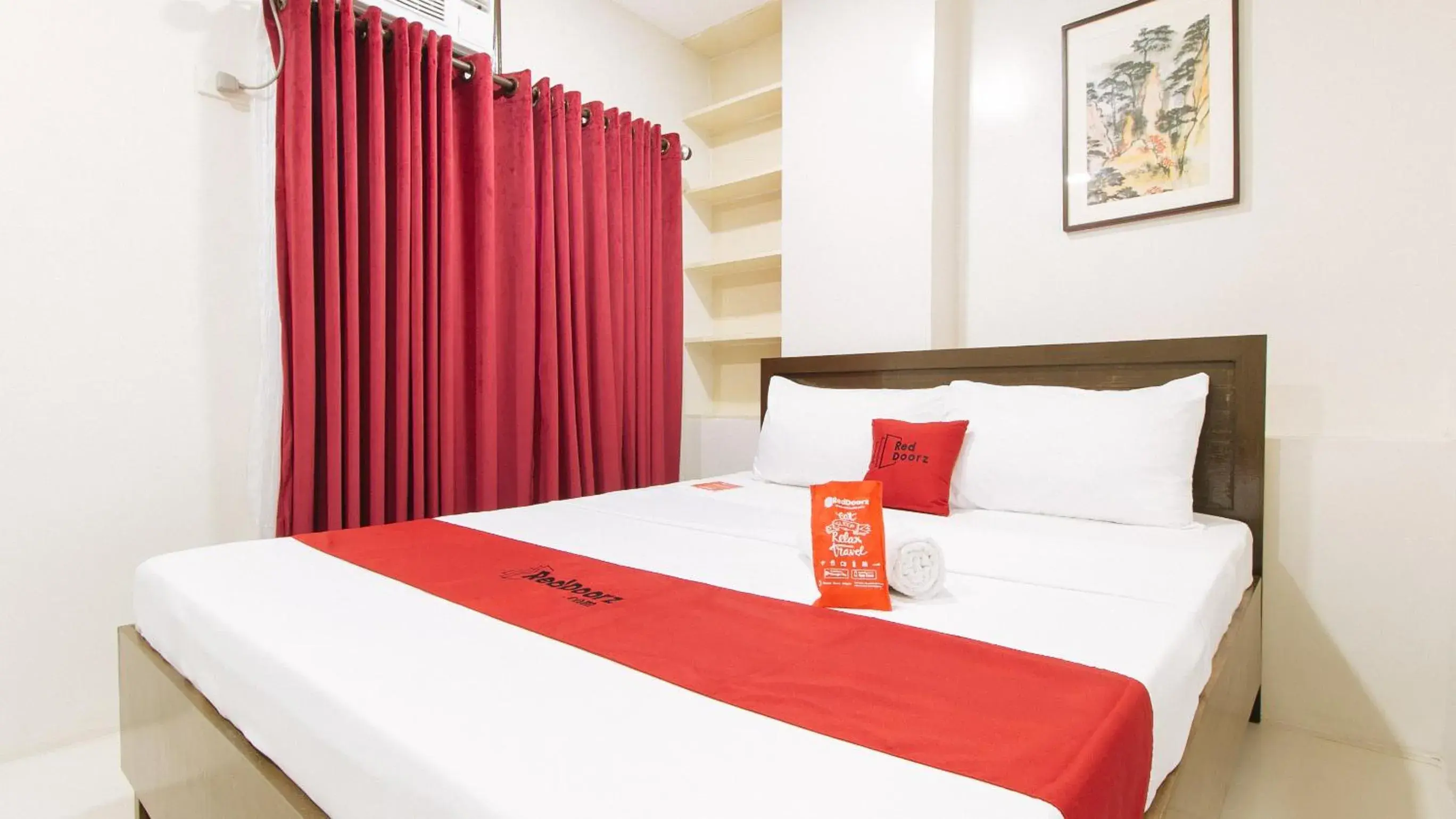 Bed in RedDoorz near Fernwoods Garden Quezon City Bed in RedDoorz near Fernwoods Garden Quezon City