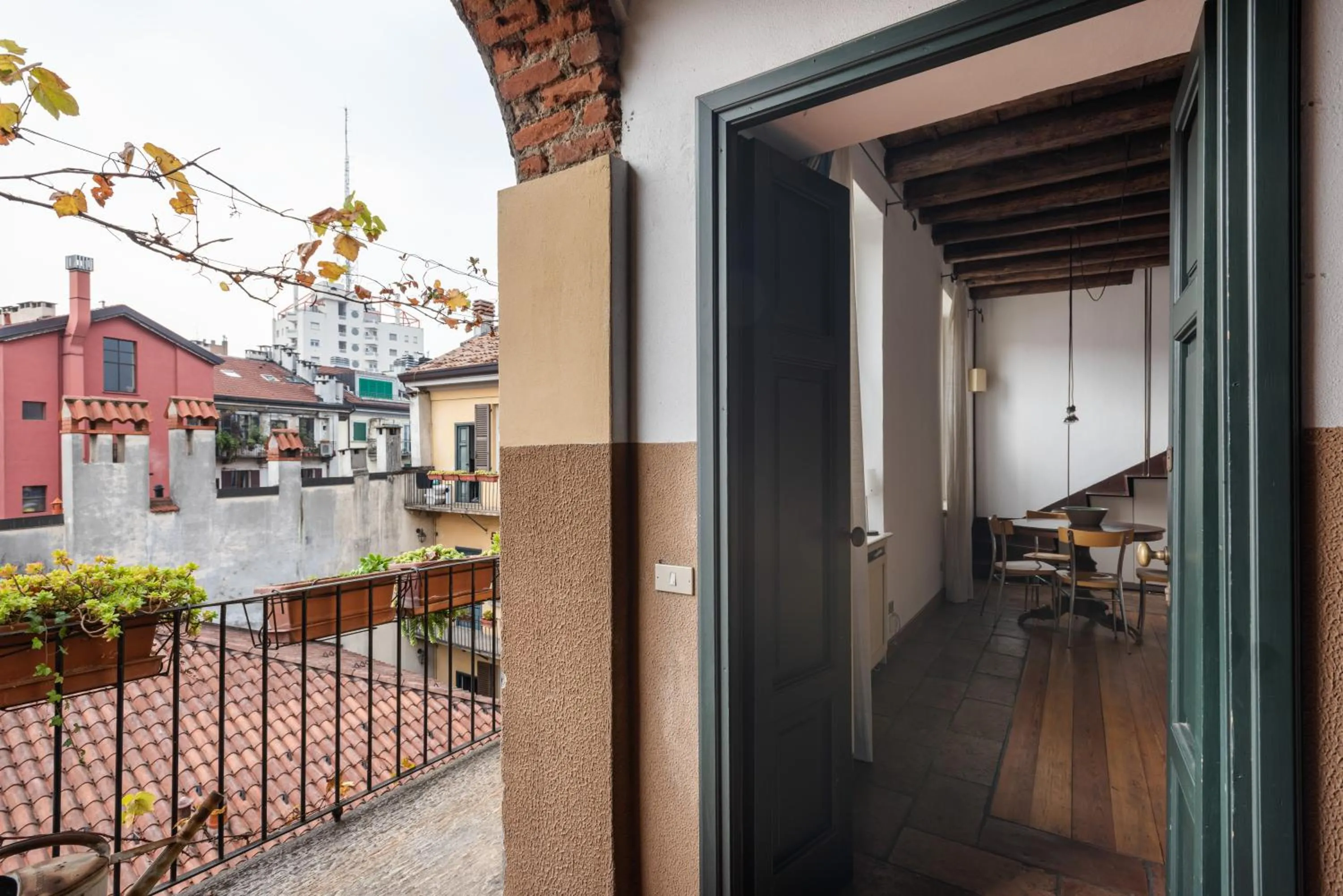 Facade/entrance in Easylife - Milano - Naviglio 46 P4 - Porta Genova