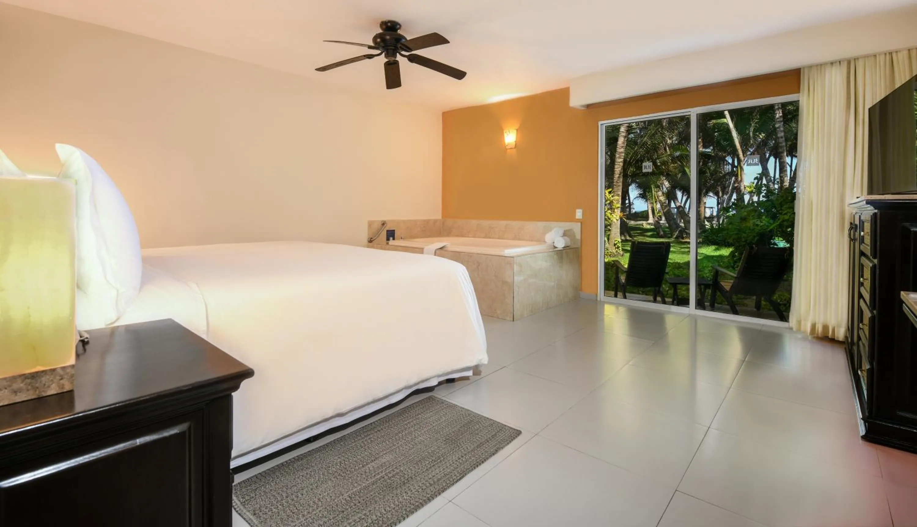 Bed in El Dorado Seaside Palms, Catamarán, Ecoturistic Ranch, All & More Inclusive - Adults Only