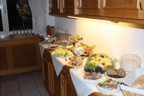 Buffet breakfast in Hotel Tannenhof