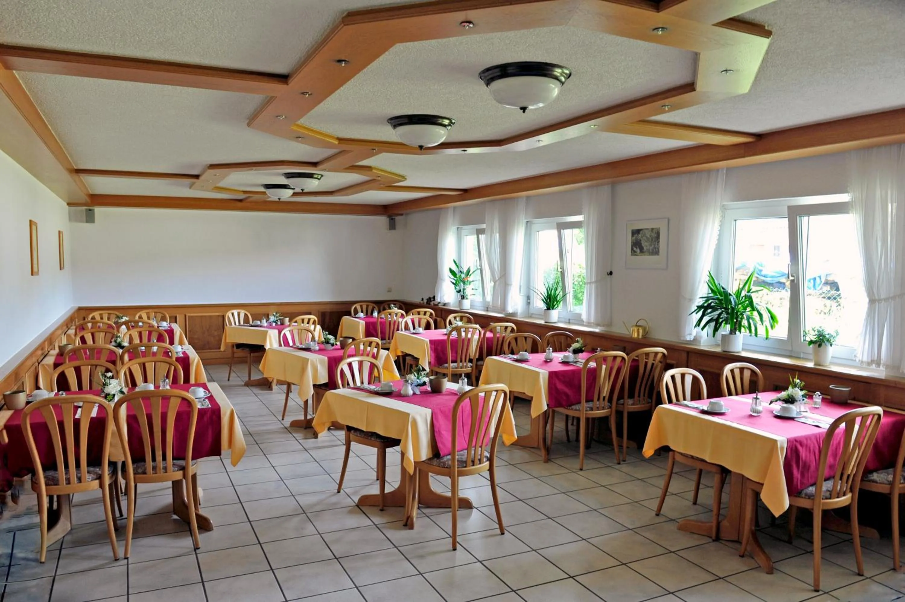 Restaurant/places to eat in Hotel Tannenhof