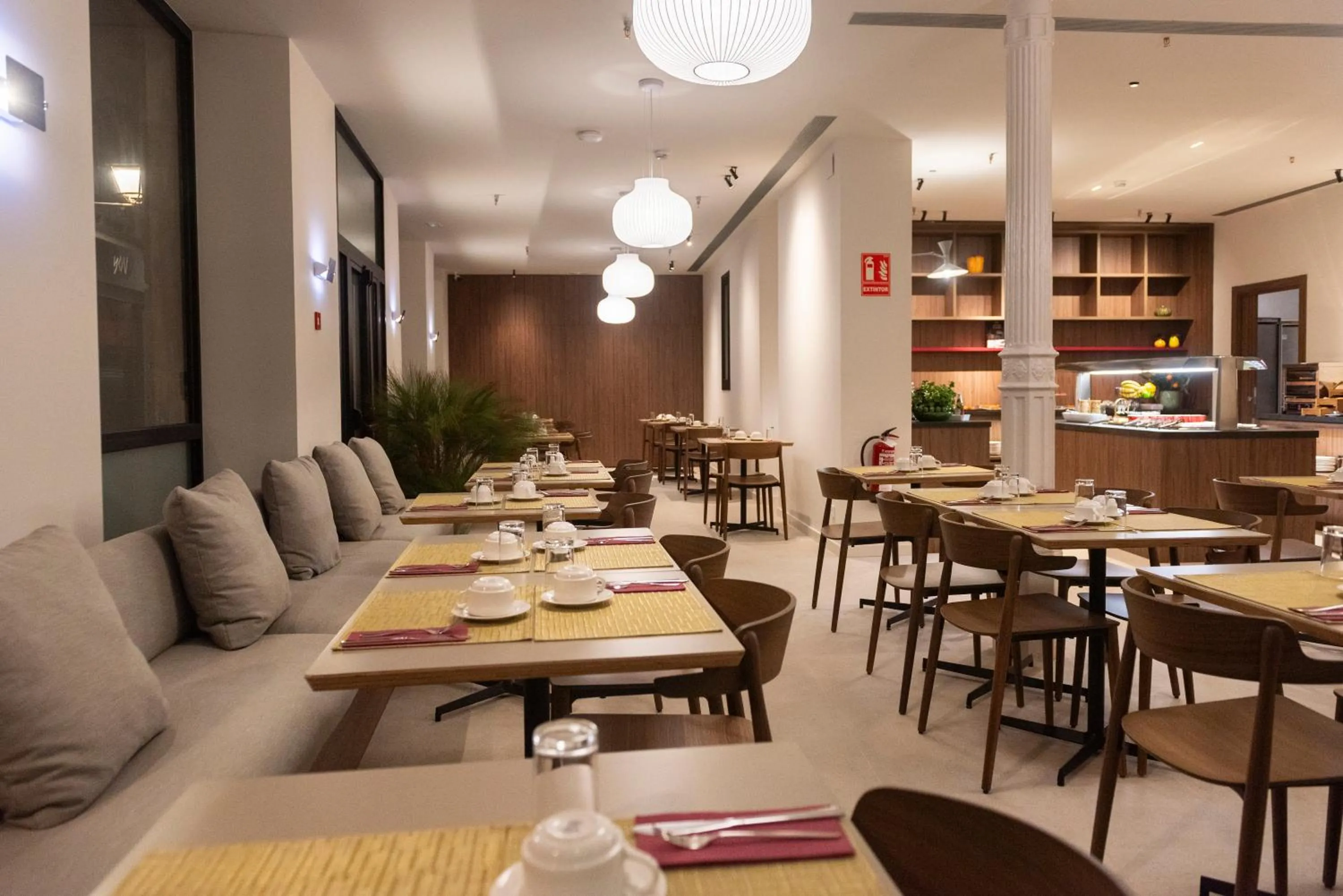 Breakfast in Hotel California