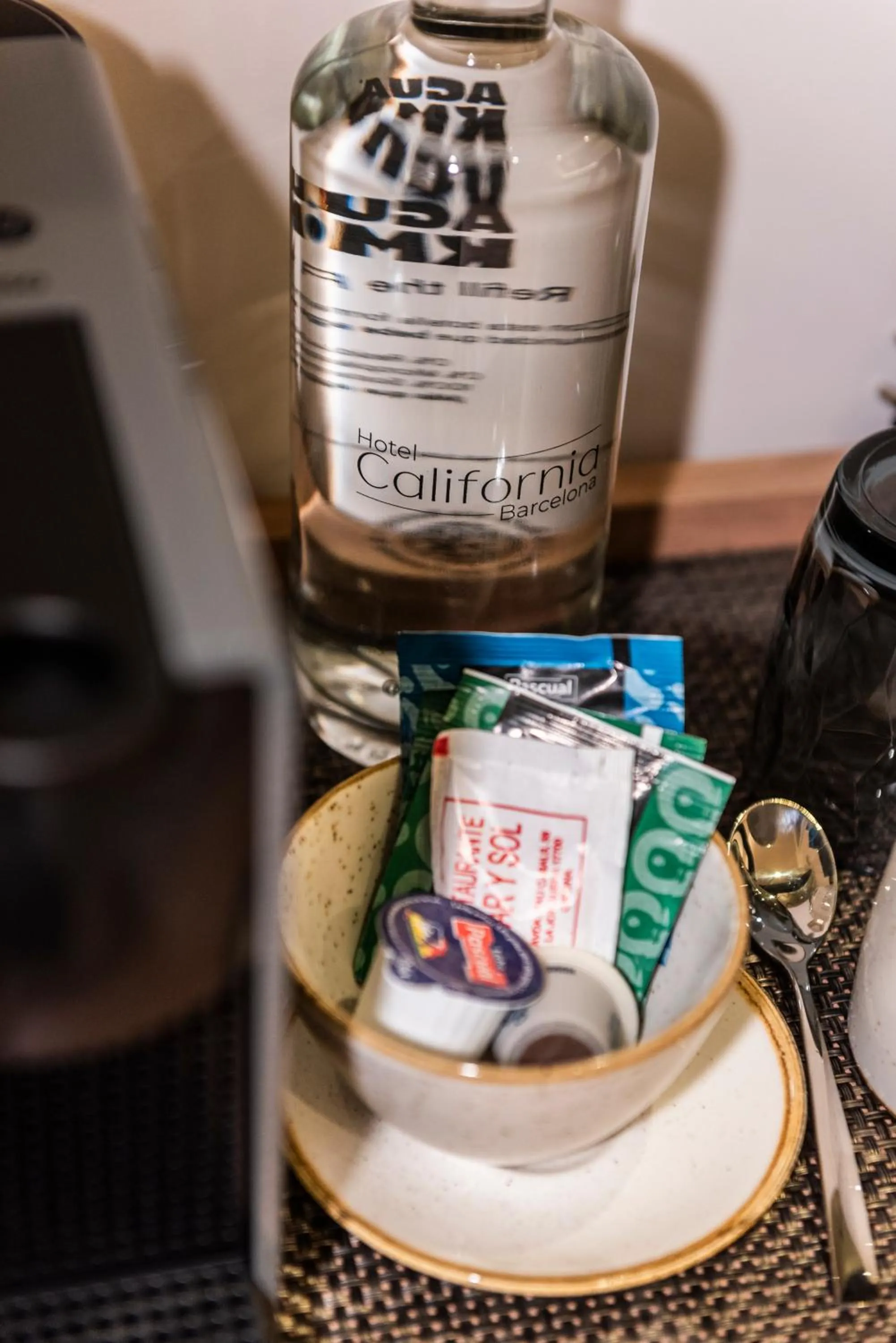 Coffee/tea facilities in Hotel California