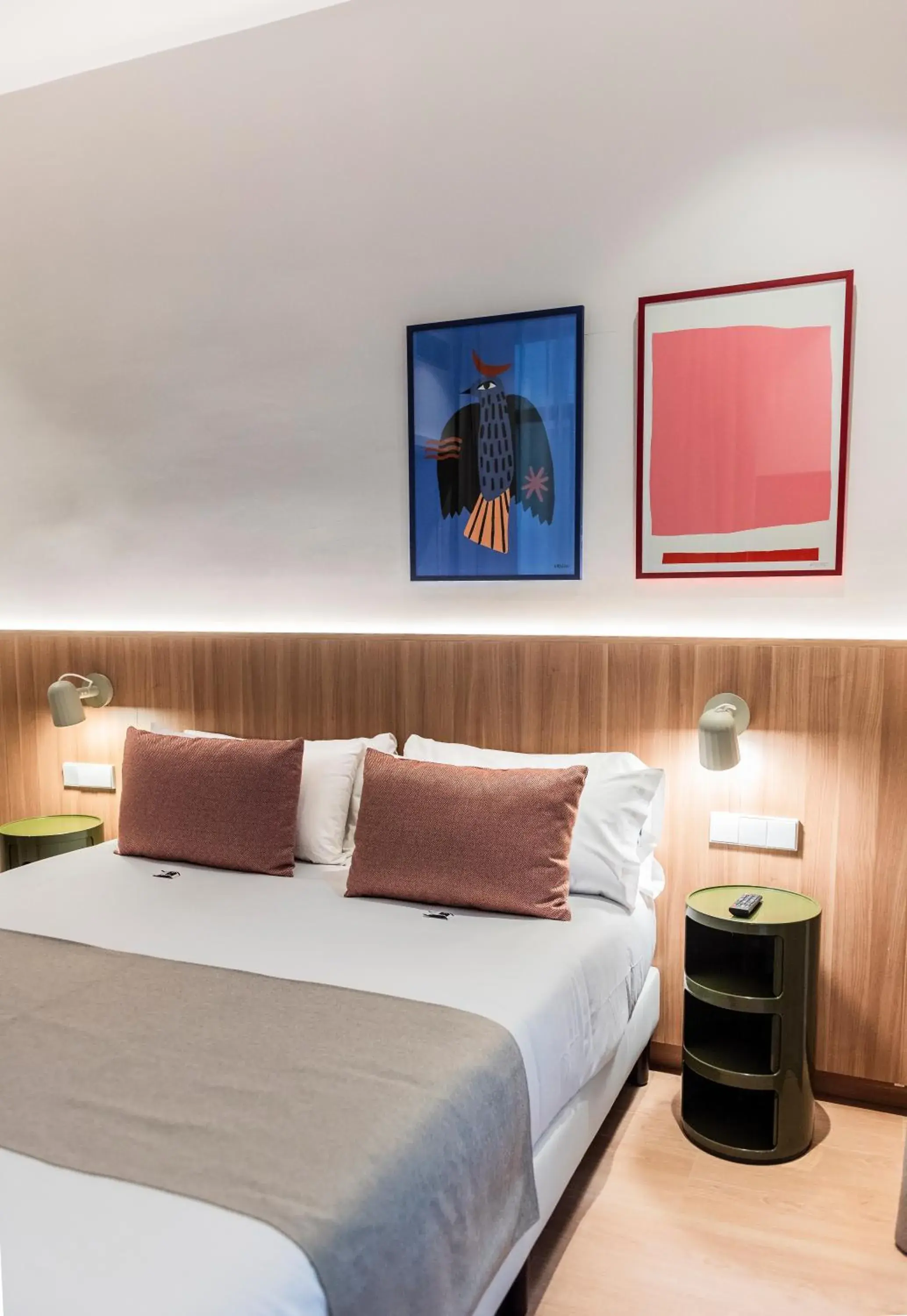 Bed in Hotel California Bed in Hotel California