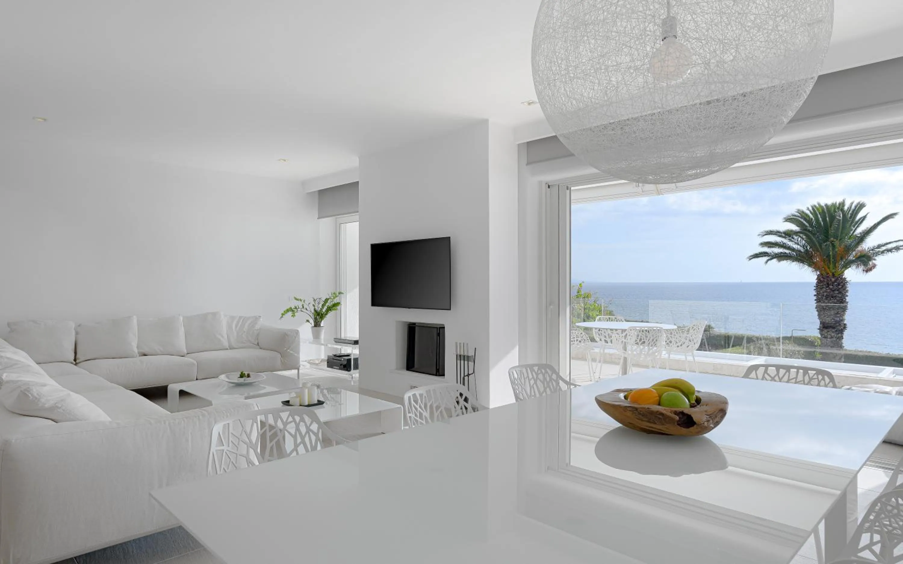 Luxurious Beachfront Villa Maira