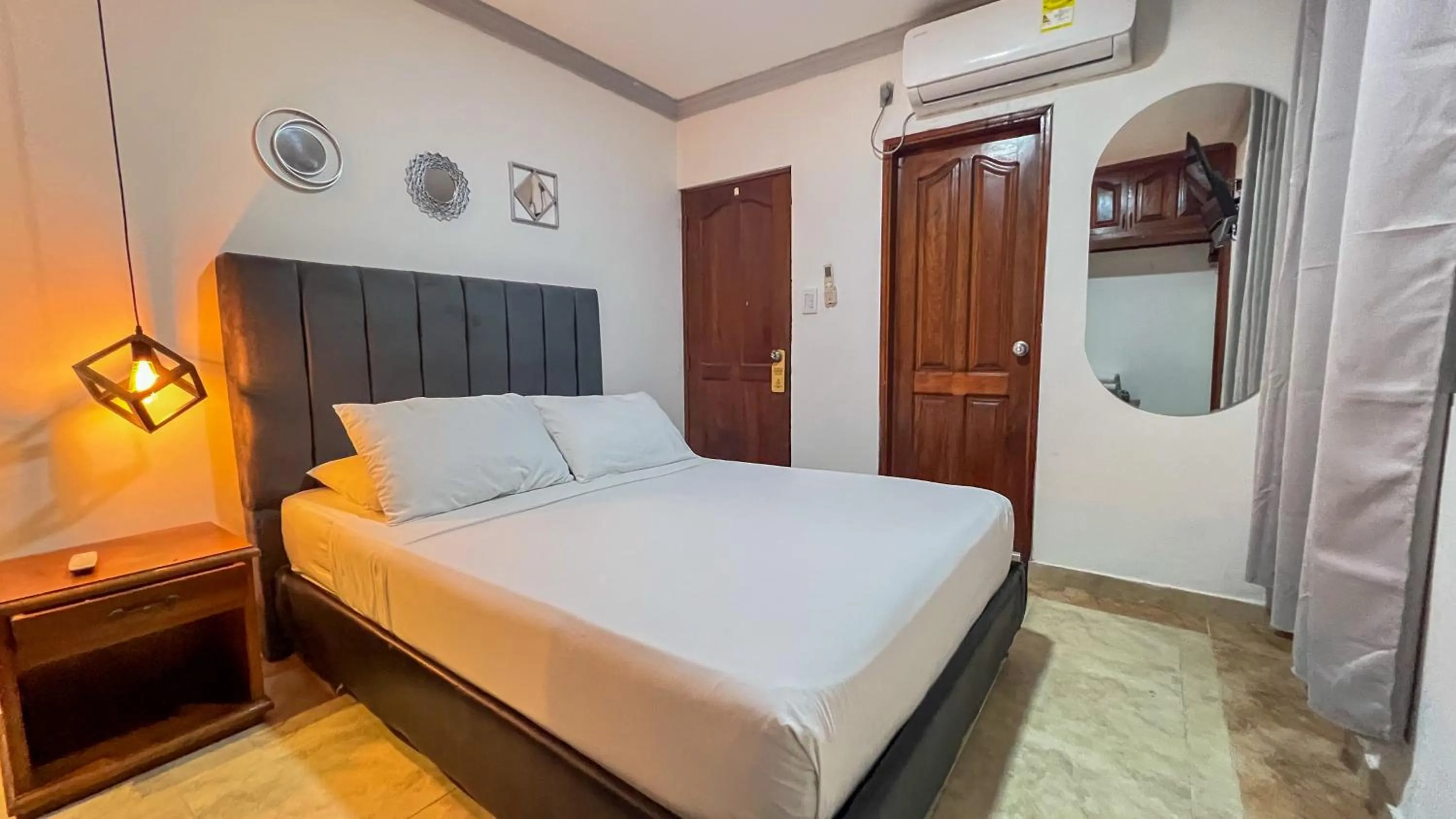 Photo of the whole room, Bed in Hotel Marie Real Cartagena