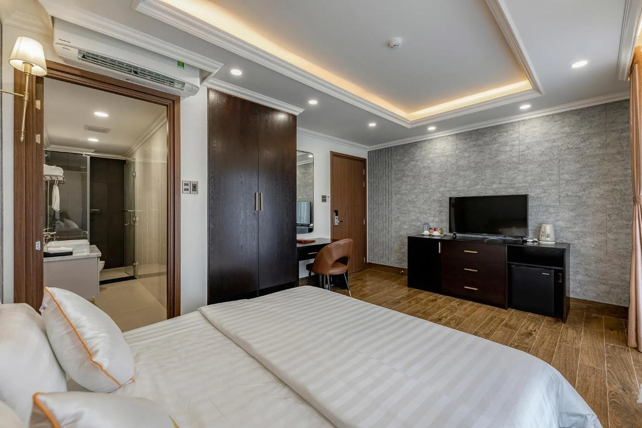 Photo of the whole room, Bed in Hotel Trí Lê