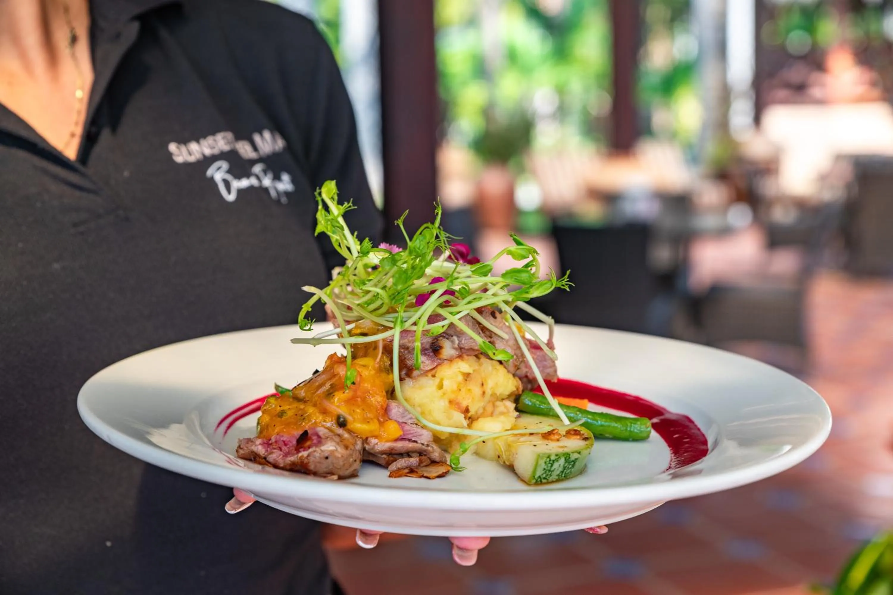 Food in Sunset del Mar Beach Resort