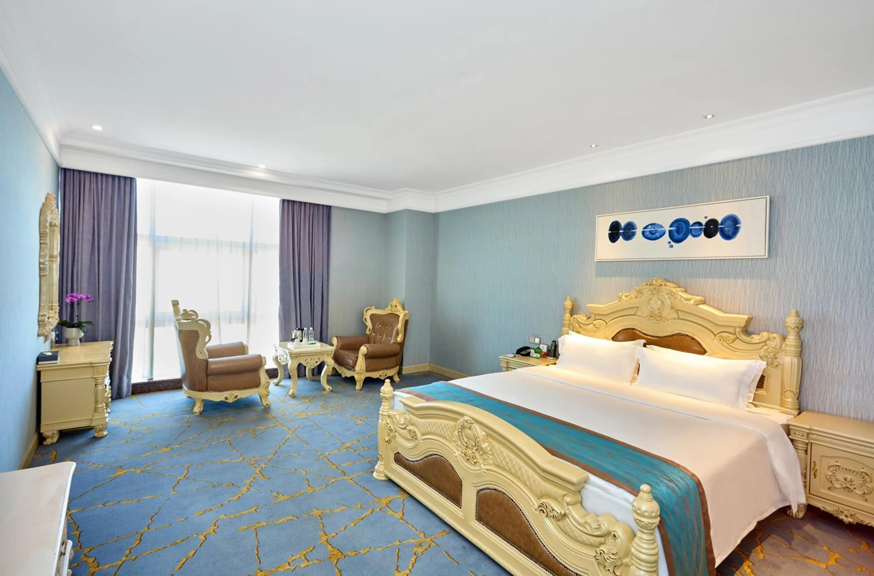 Bed in Nan Yang Royal Hotel