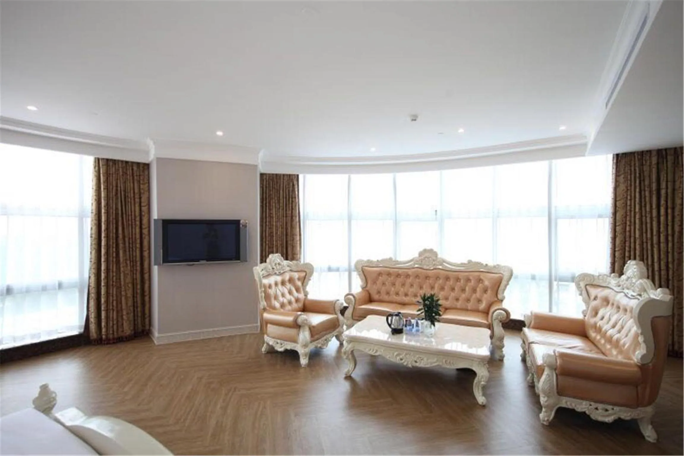 Living room in Nan Yang Royal Hotel