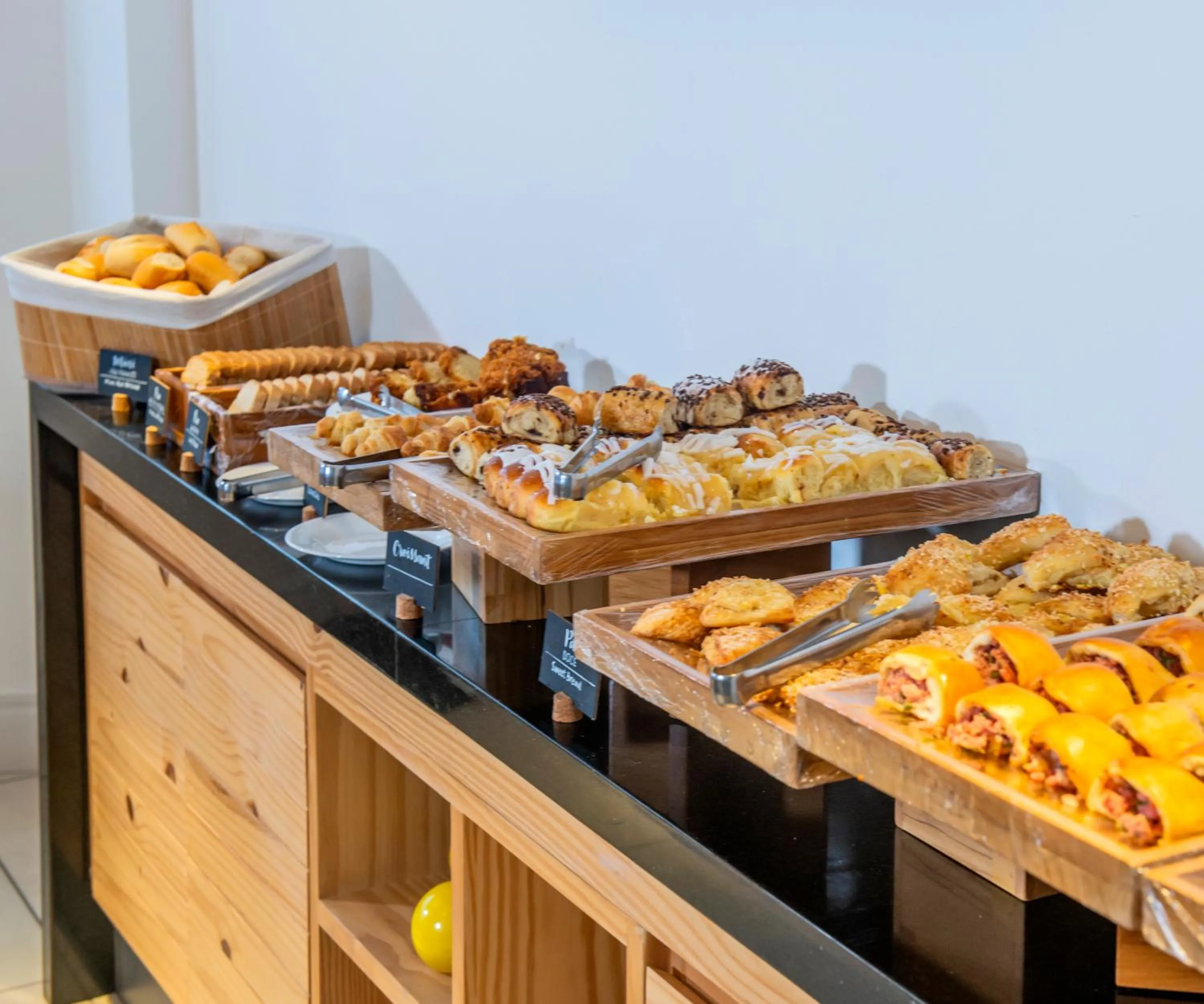 Buffet breakfast in B&B HOTEL Rio de Janeiro Norte