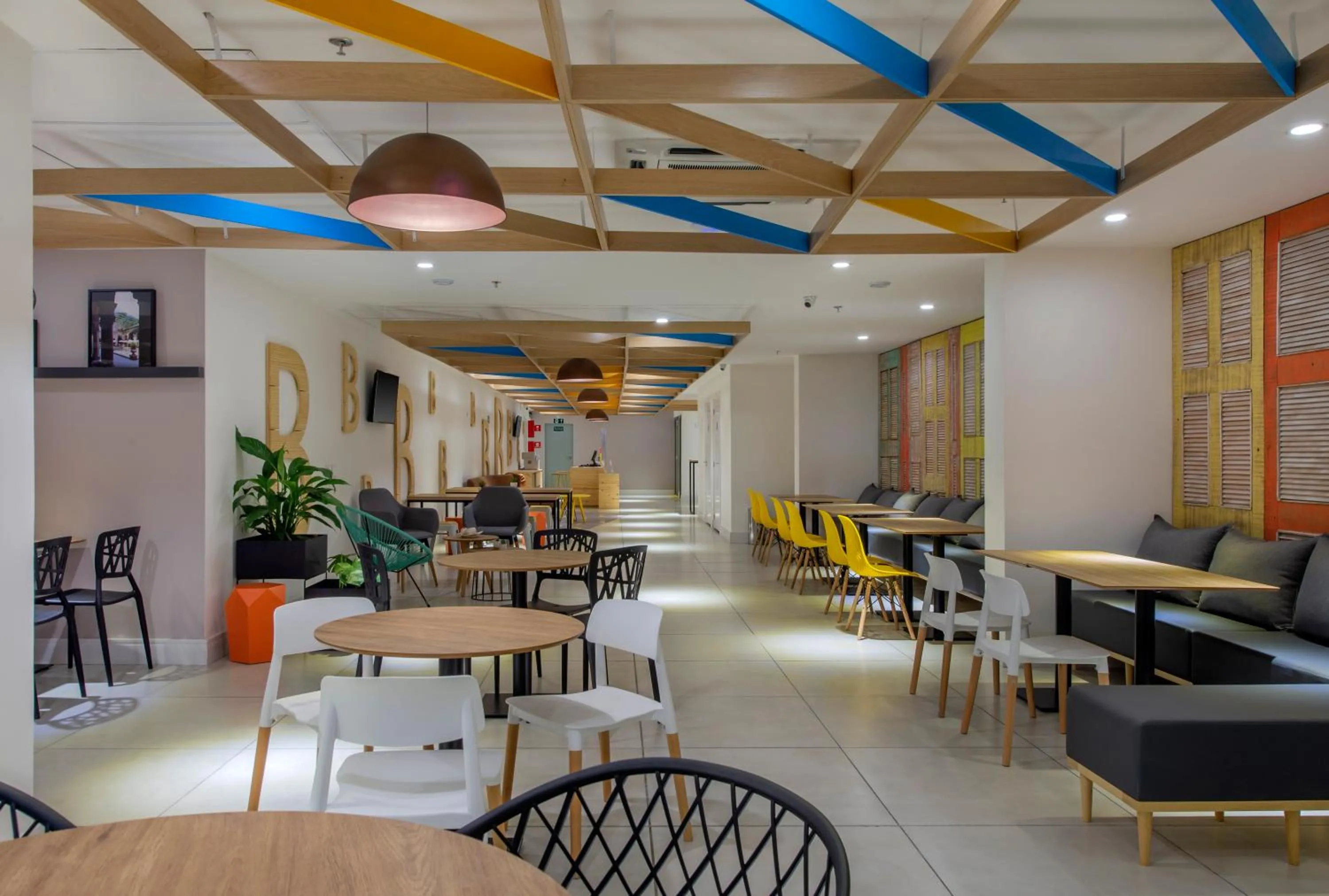 Restaurant/places to eat in B&B HOTEL Rio de Janeiro Norte