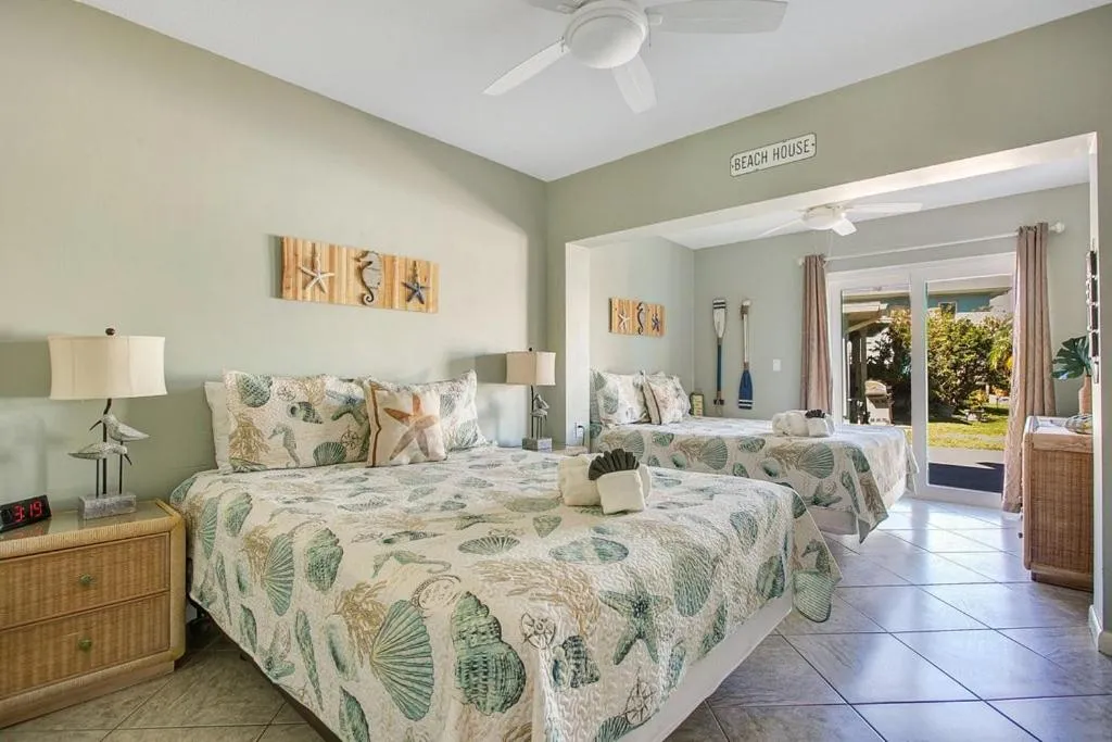 Bed in Five Palms Vacation Rentals- Daily - Weekly - Monthly