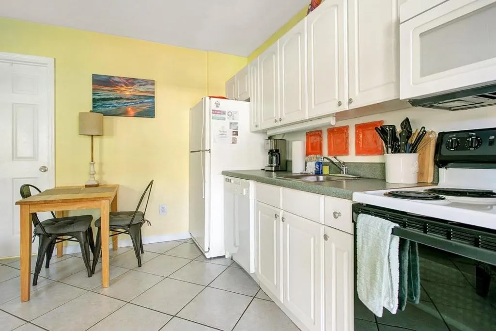 Five Palms Vacation Rentals- Daily - Weekly - Monthly