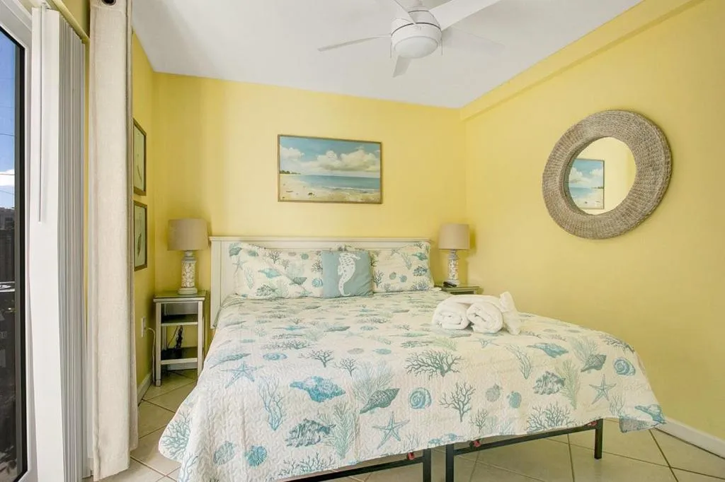 Bed in Five Palms Vacation Rentals- Daily - Weekly - Monthly