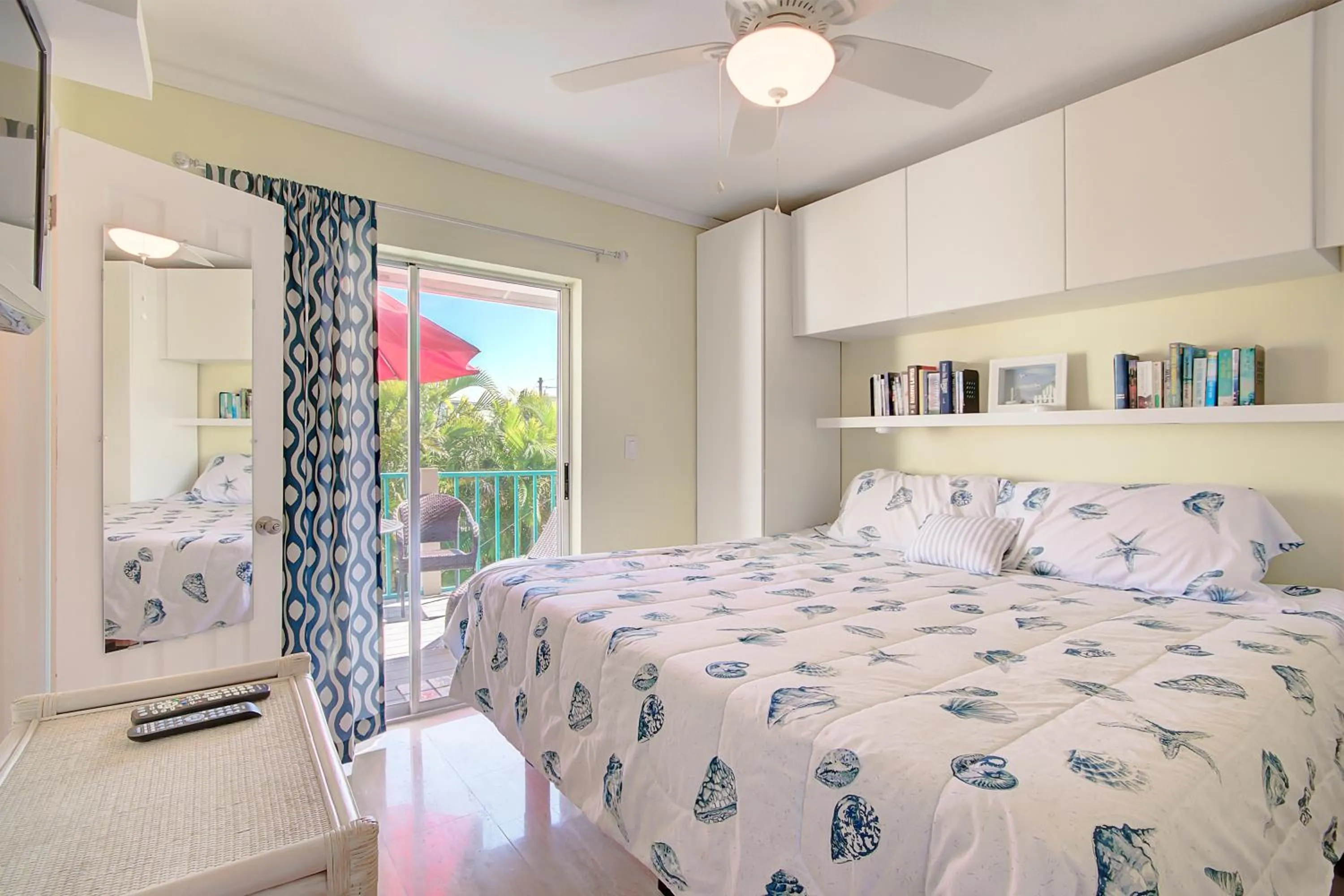 Bed in Five Palms Vacation Rentals- Daily - Weekly - Monthly
