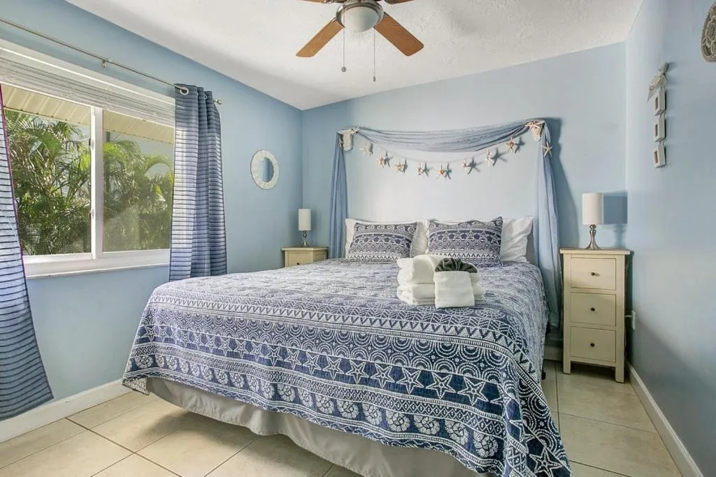 Bed in Five Palms Vacation Rentals- Daily - Weekly - Monthly