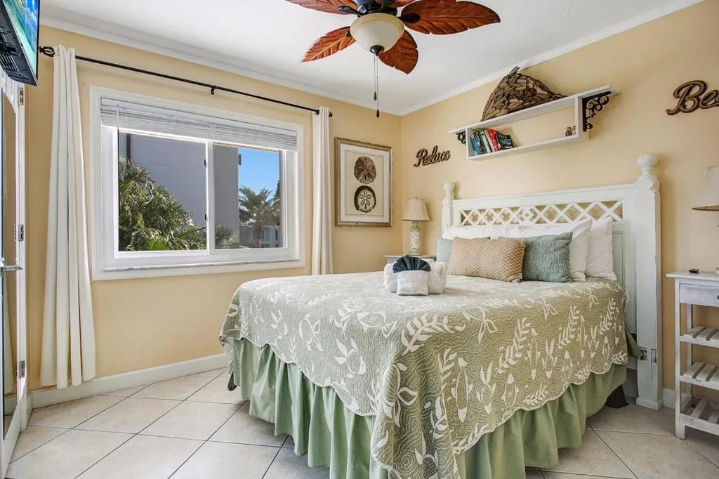Bed in Five Palms Vacation Rentals- Daily - Weekly - Monthly