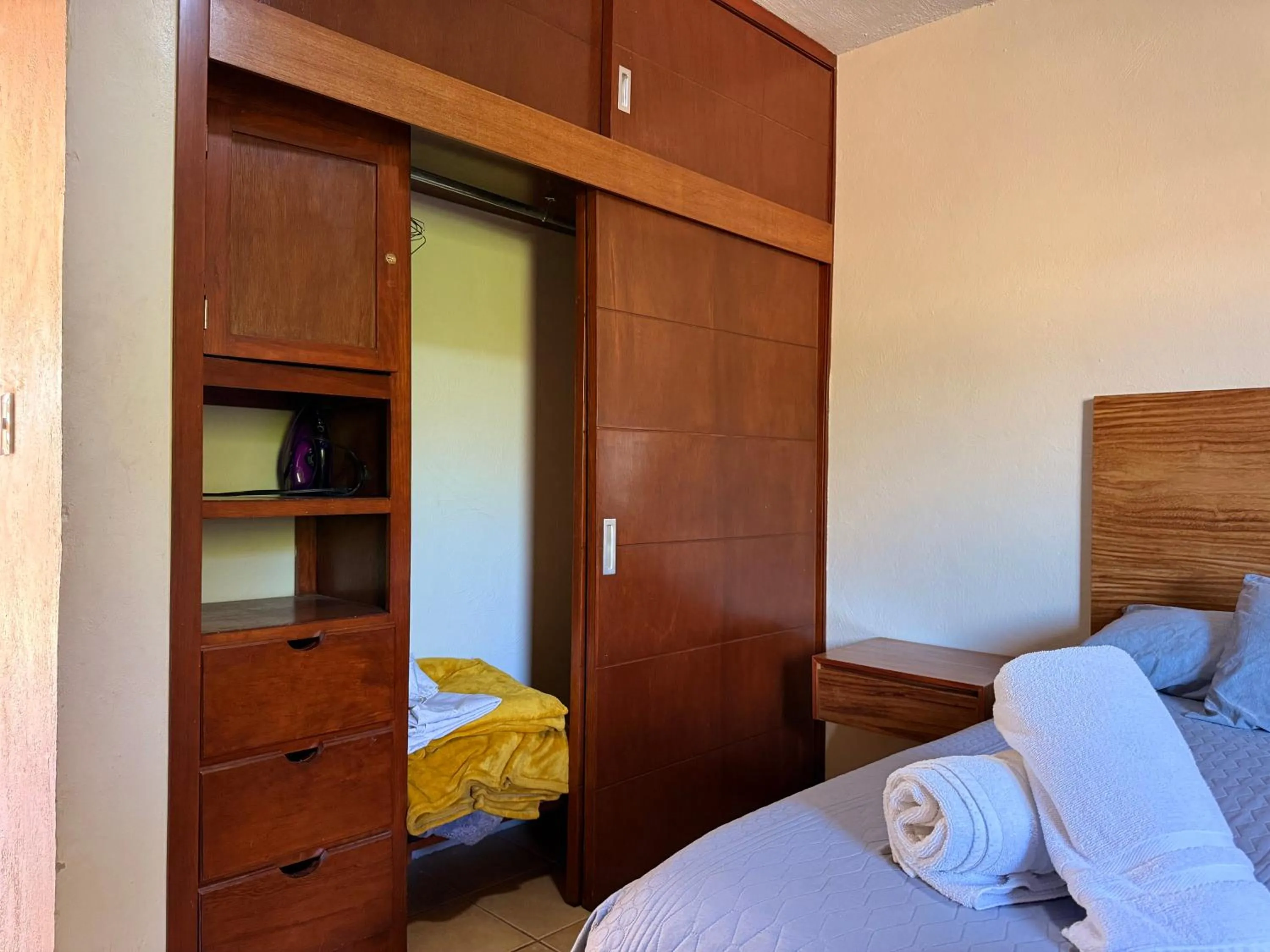 Bed in Villa La Palma Hotel