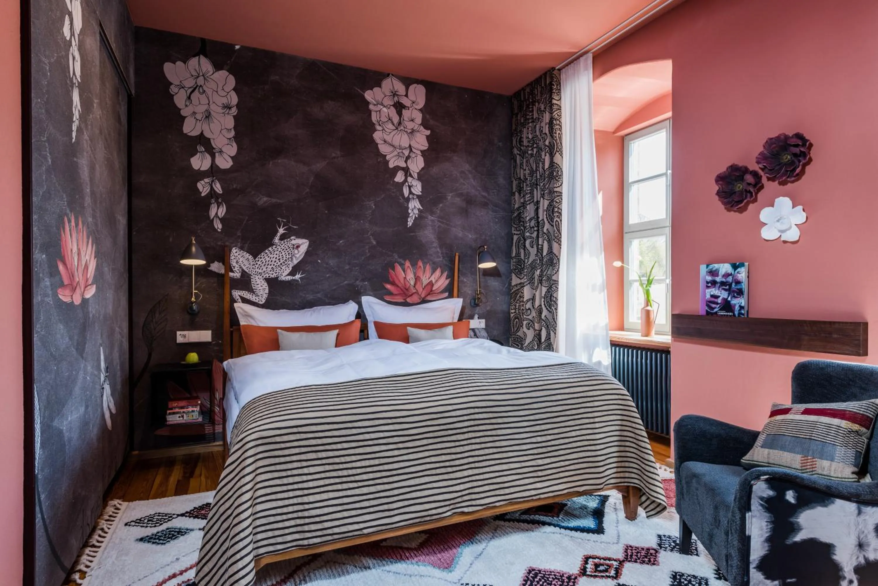 Photo of the whole room, Bed in Kloster Hornbach