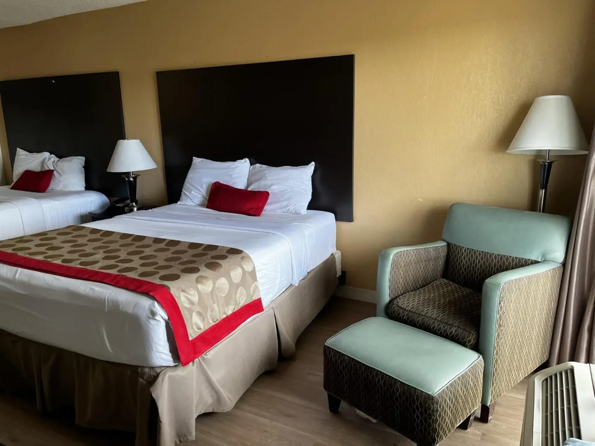 Bedroom, Bed in Budget Inn Laramie Bedroom, Bed in Budget Inn Laramie