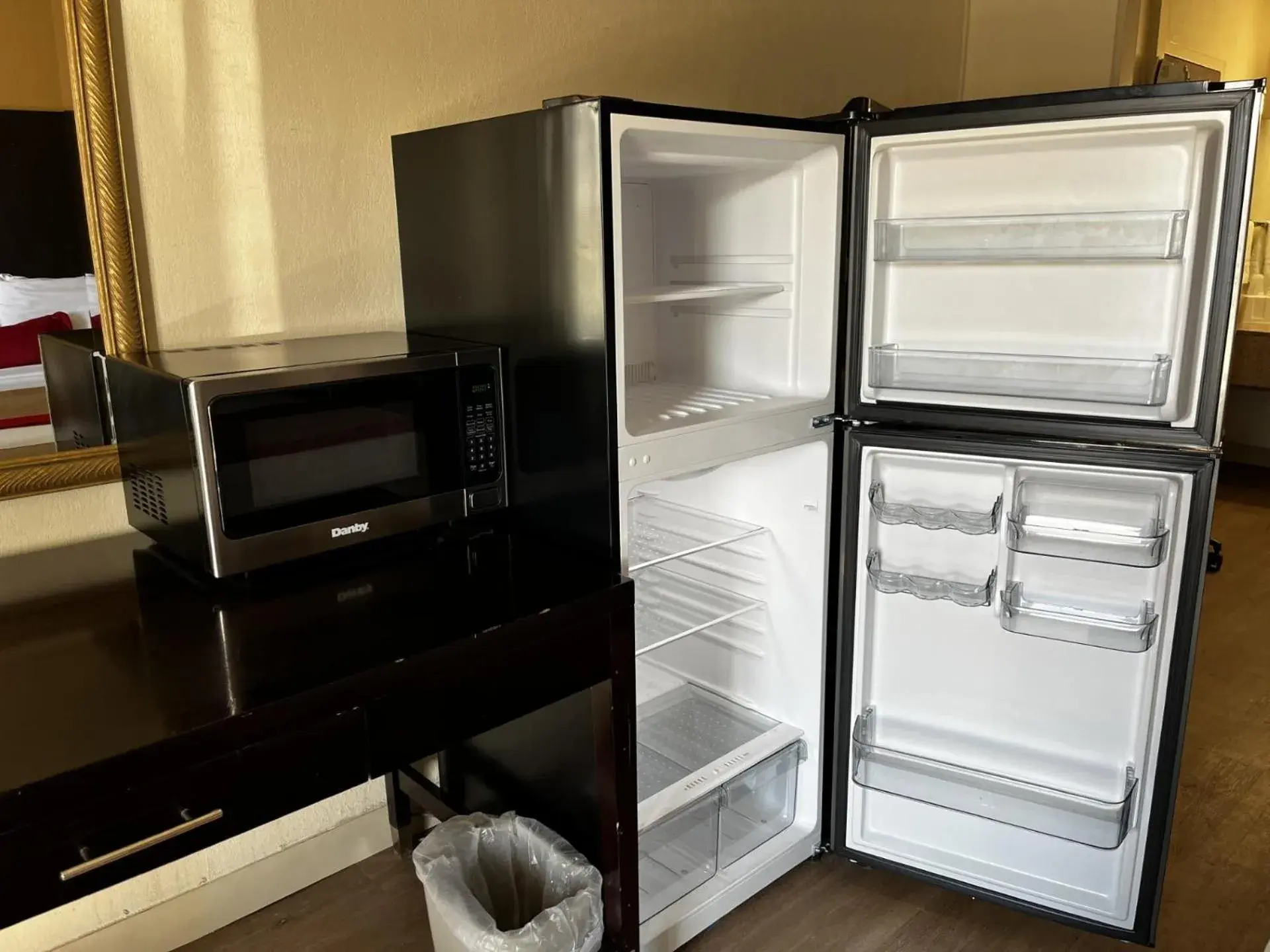 Bedroom in Budget Inn Laramie Bedroom in Budget Inn Laramie