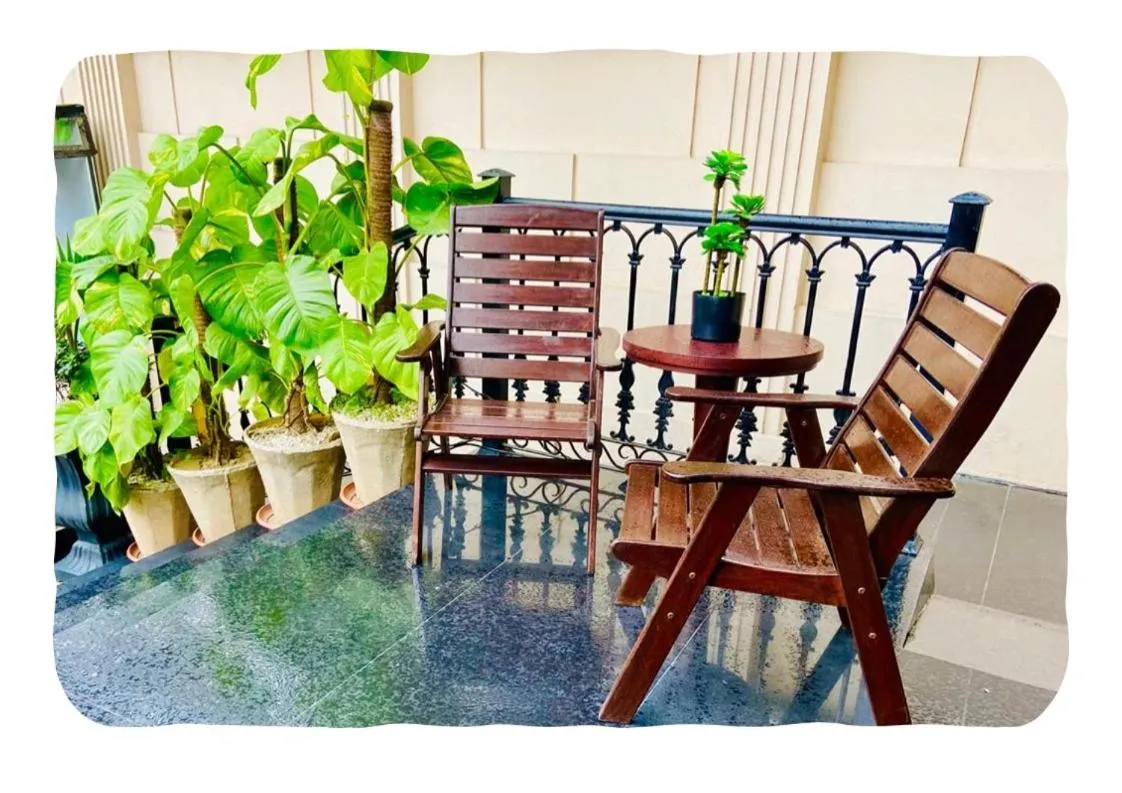 Saffron D'or Hotels