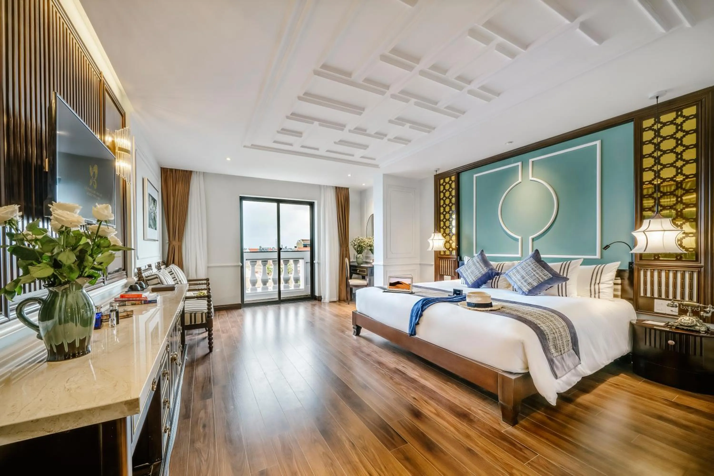 Bed in Le Pavillon Hoi An Gallery Hotel & Spa