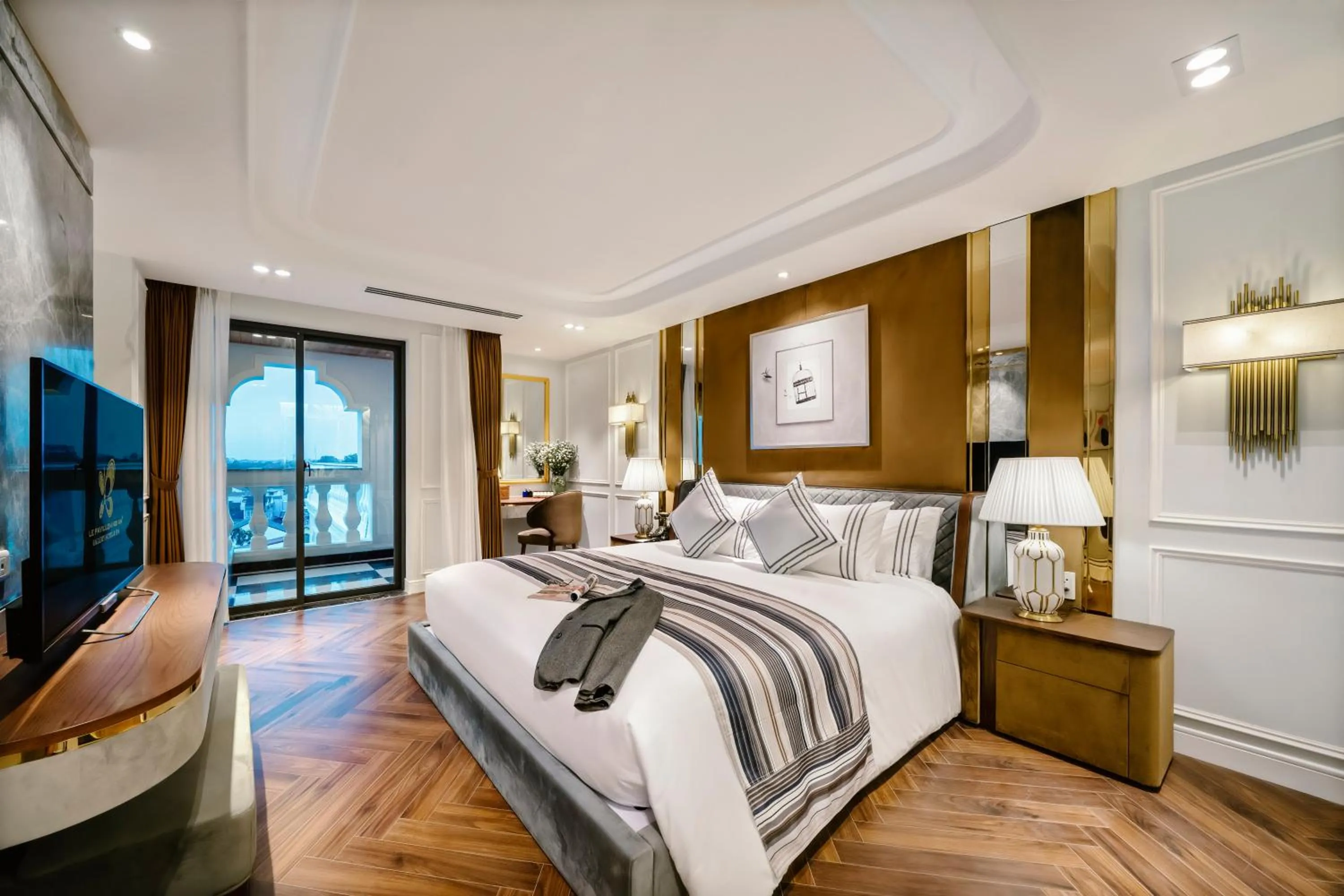 Bed in Le Pavillon Hoi An Gallery Hotel & Spa