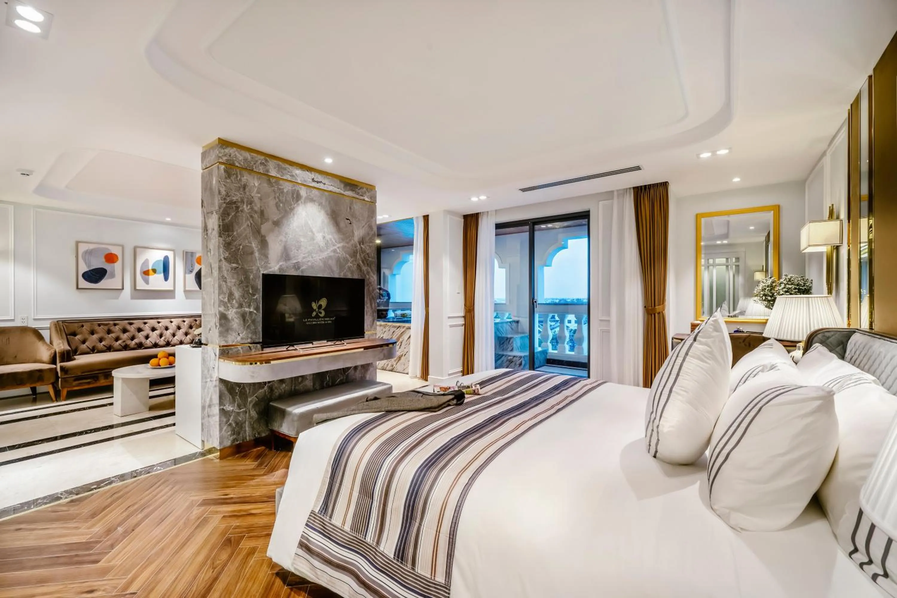 Bed in Le Pavillon Hoi An Gallery Hotel & Spa