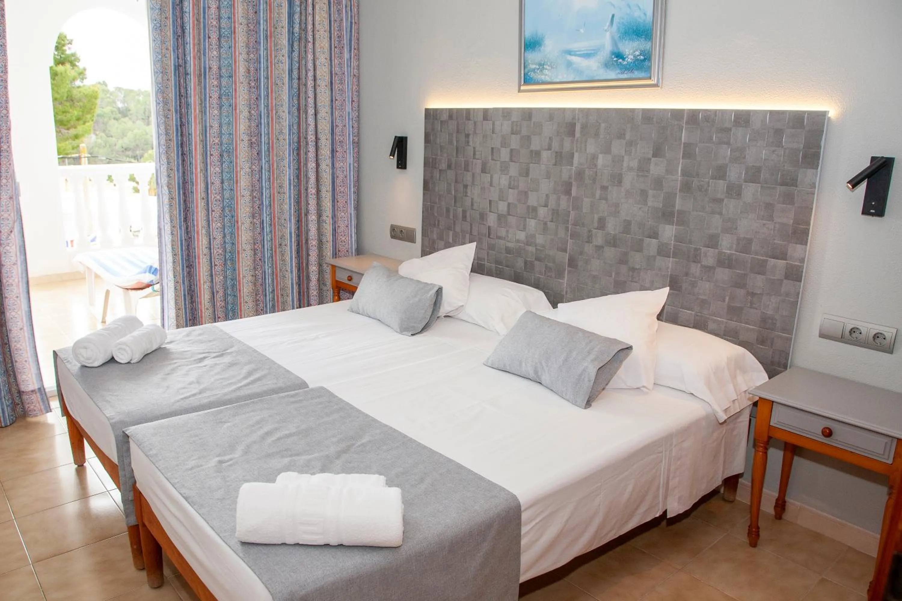 Bedroom, Bed in Atalaya Bosque Apartamentos