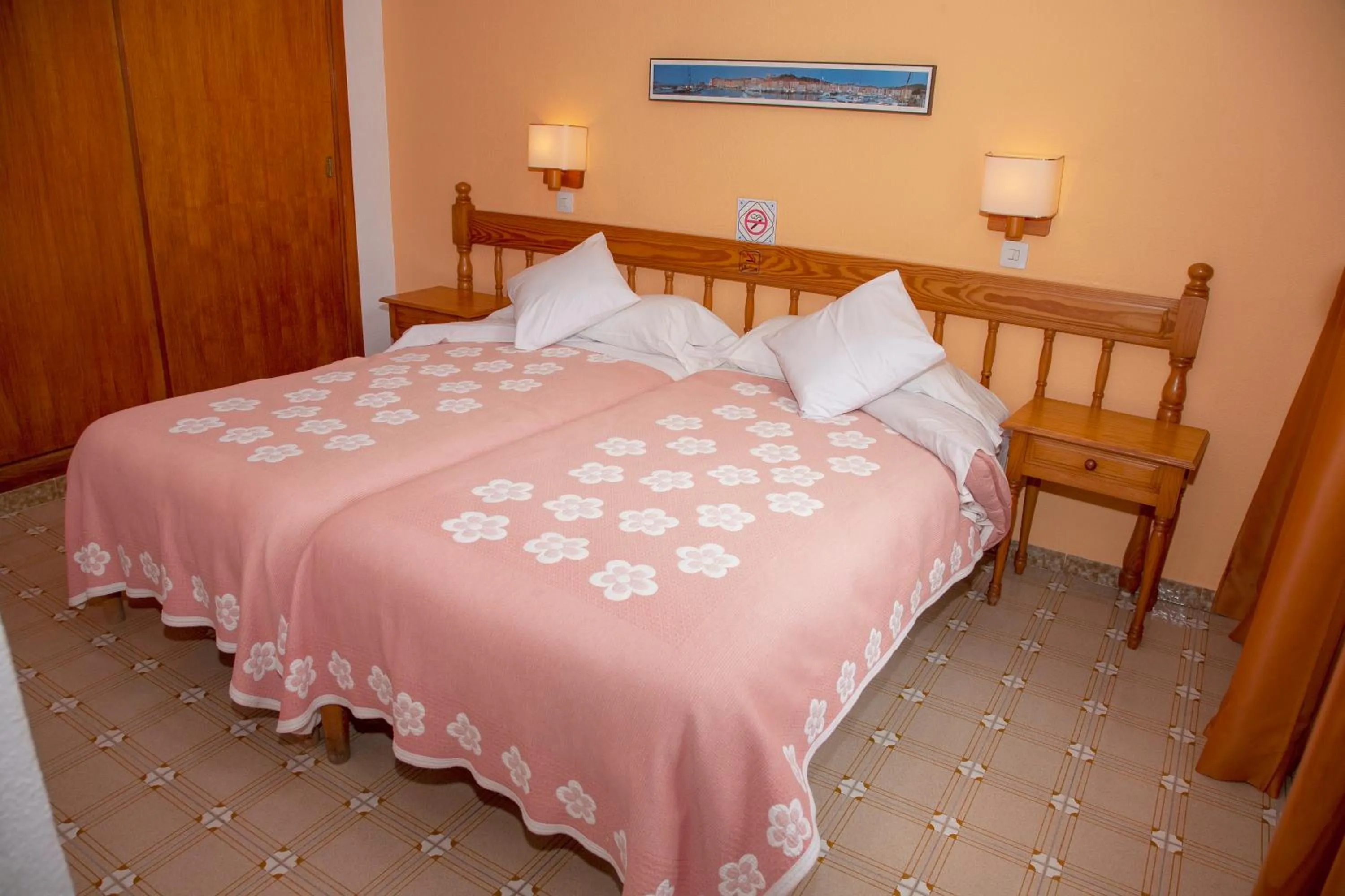 Bed in Bonaire Paguera