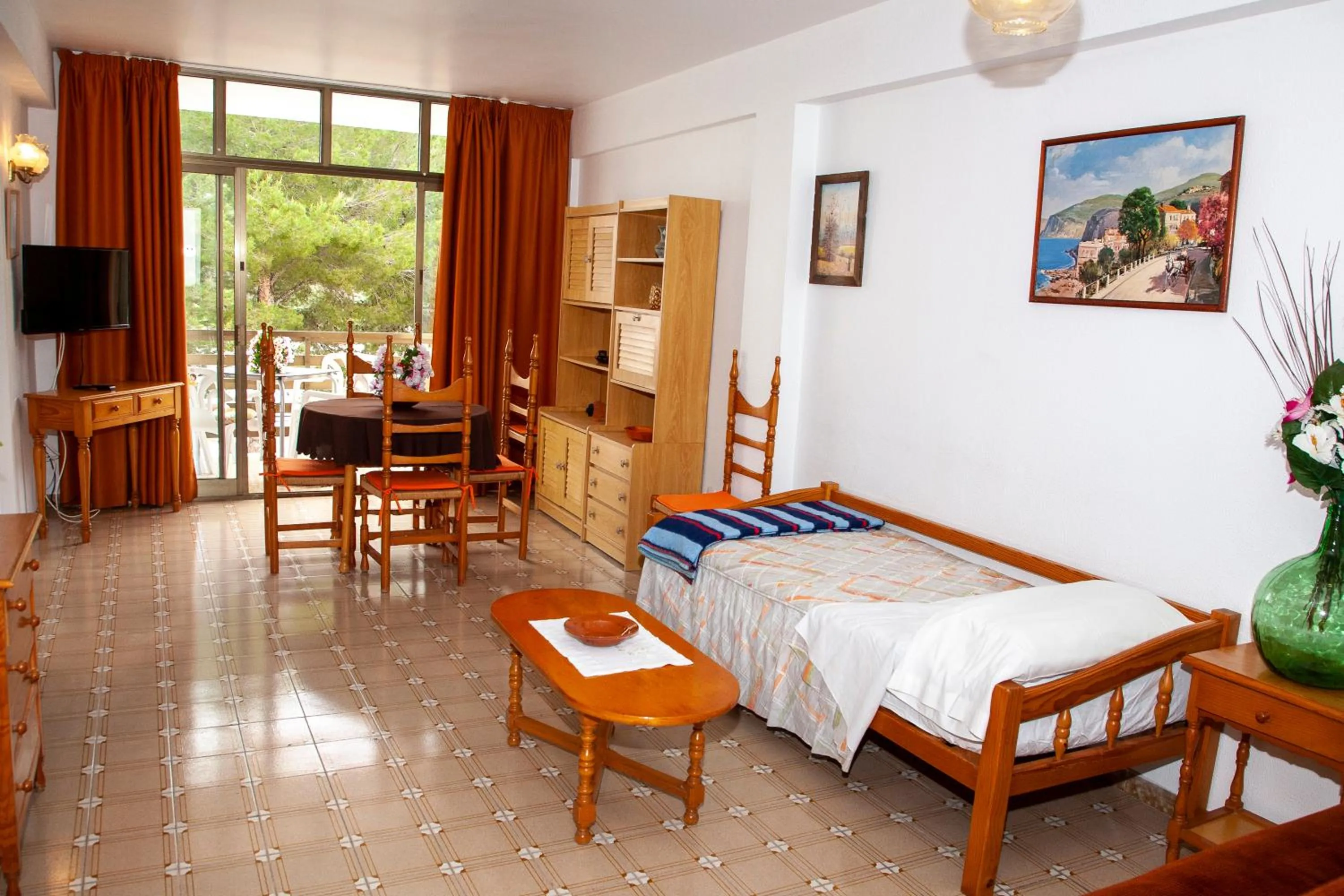 Living room, Bed in Bonaire Paguera