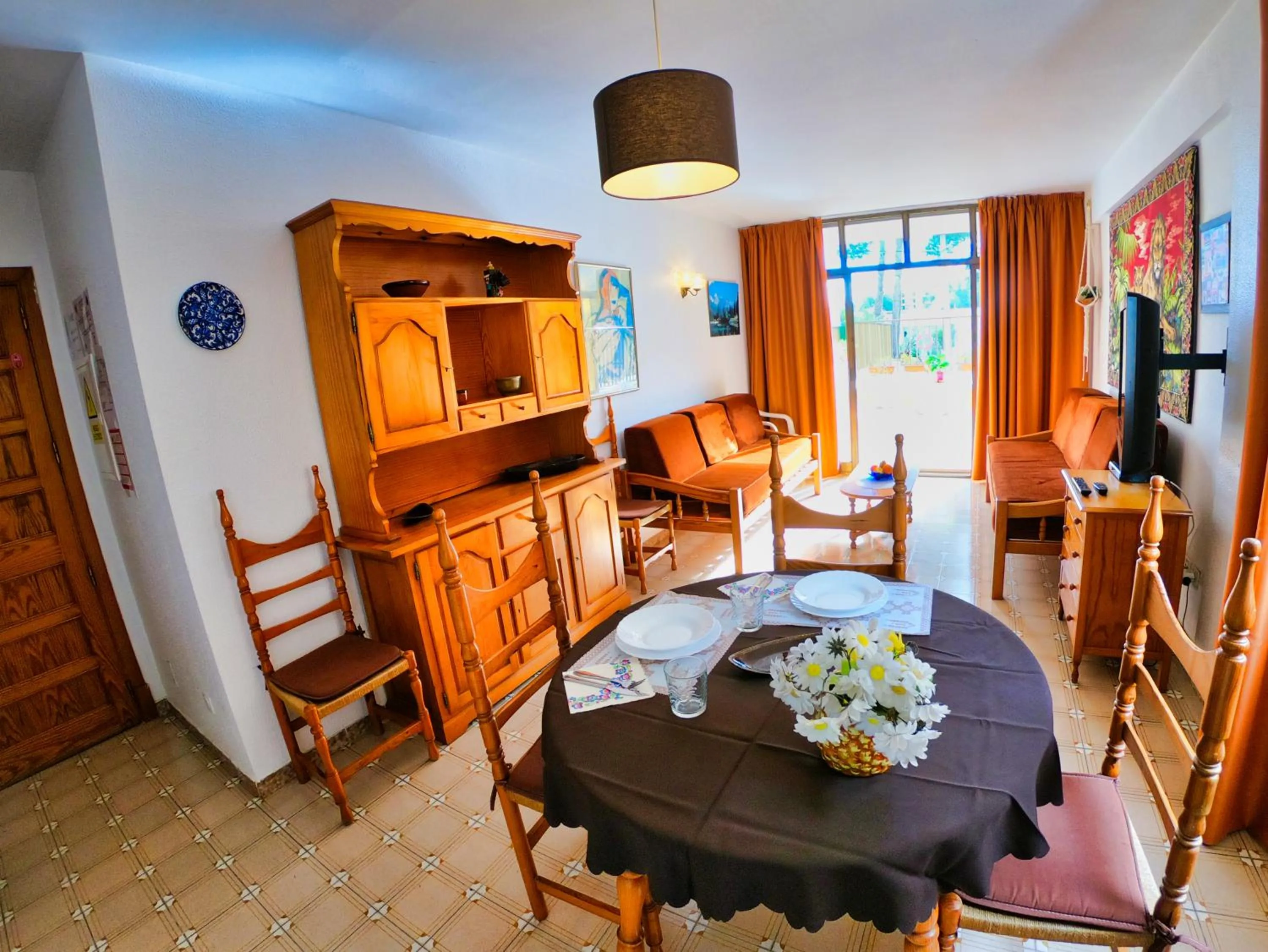 TV and multimedia in Bonaire Paguera