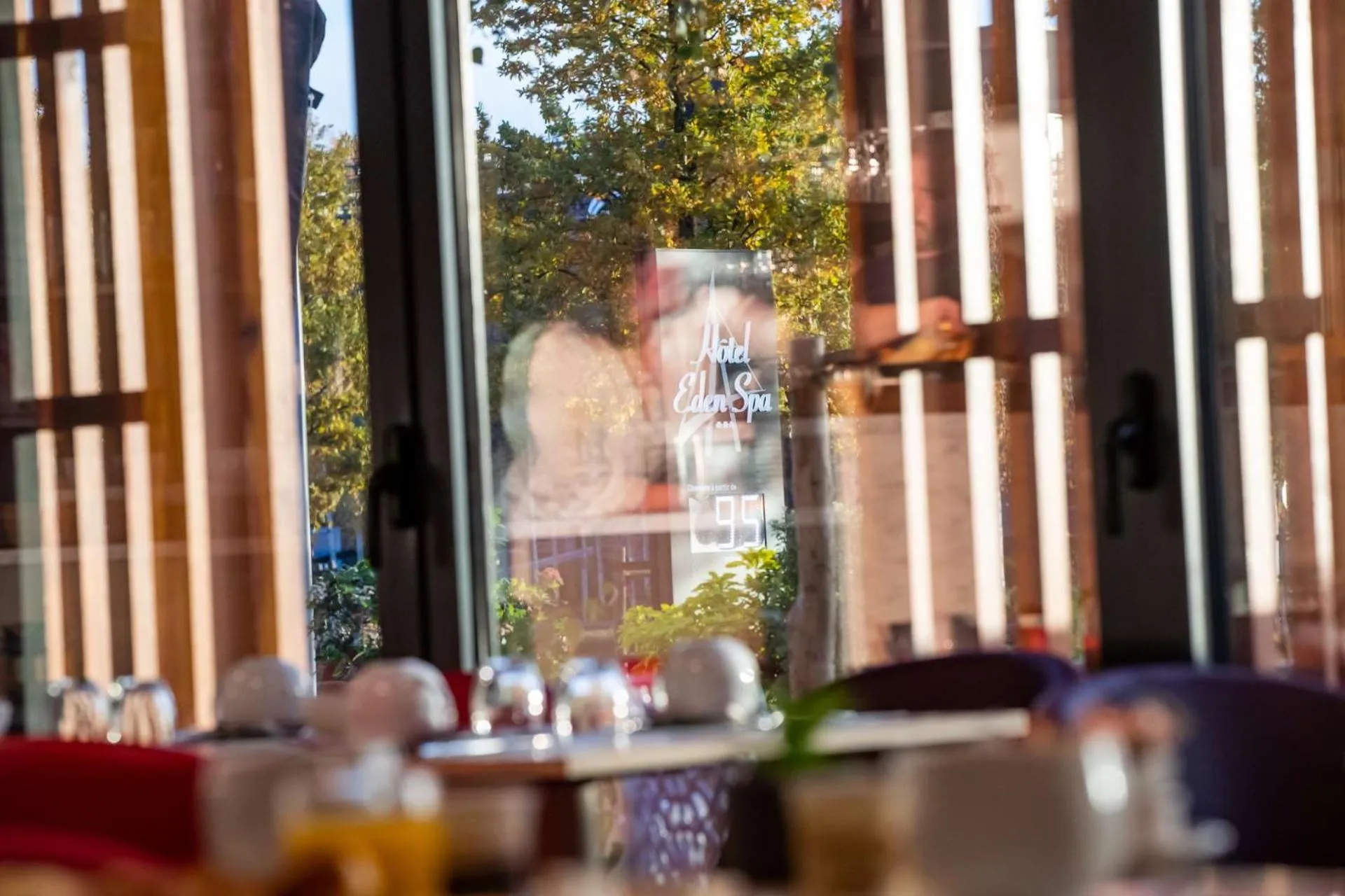 Restaurant/places to eat in Brit Hotel Eden SPA Honfleur