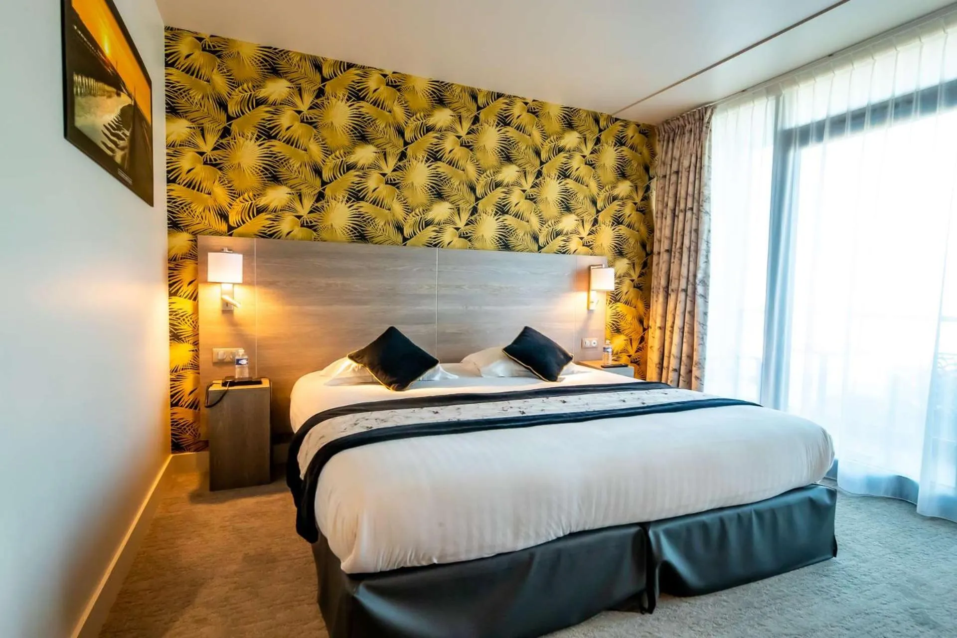 Bedroom, Bed in Brit Hotel Eden SPA Honfleur